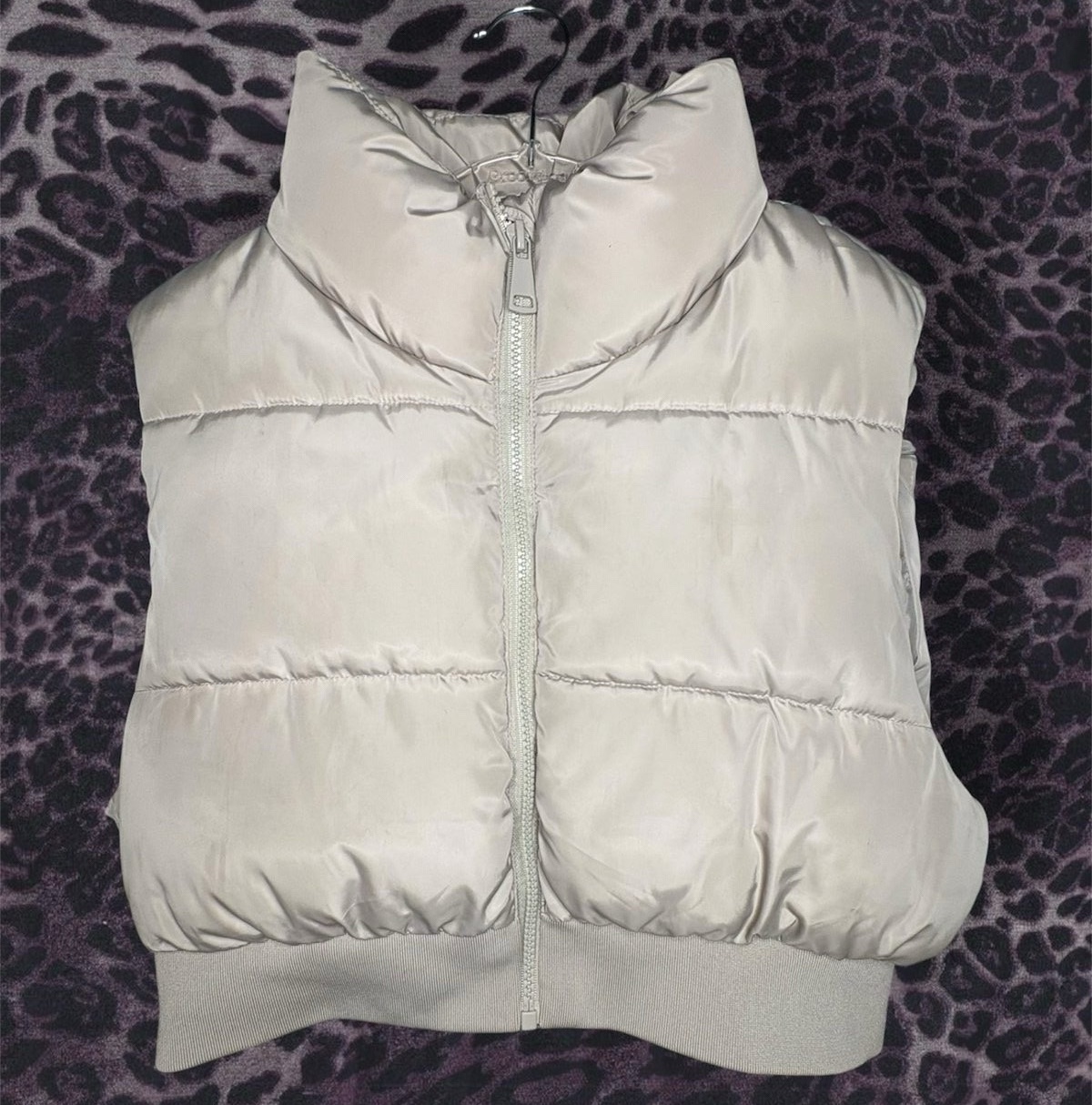 Mila & Tiff Beige Puffer Vest S/Women