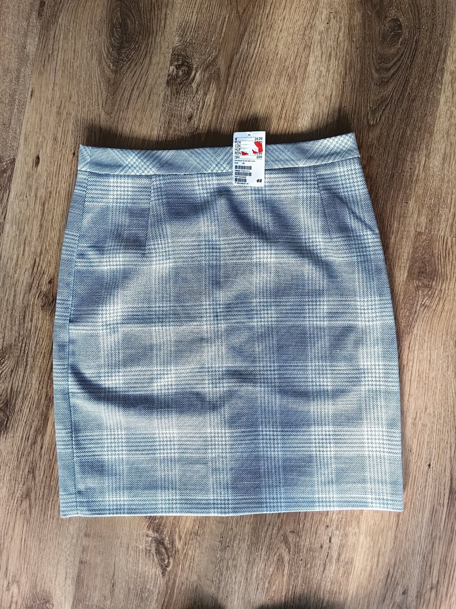 Eleganti H&M pleda raksta zīmuļsvārki