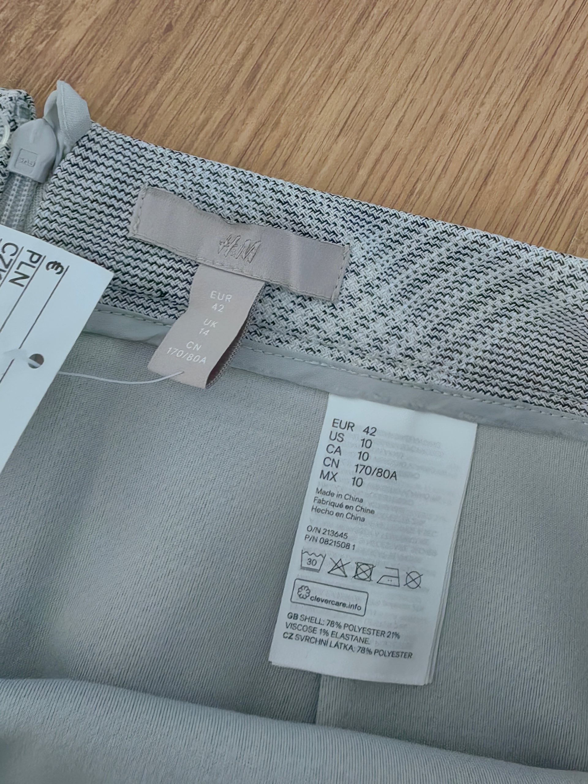 Eleganti H&M pleda raksta zīmuļsvārki image 2
