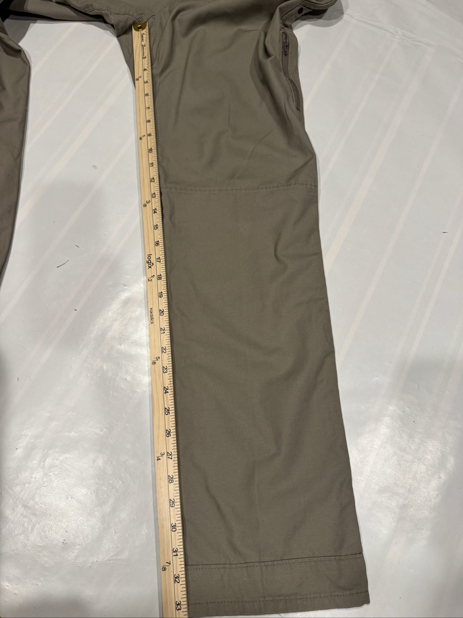 Men's NWT Wrangler Straight Fit Cargo Pants - 34x34 - Tan image 8