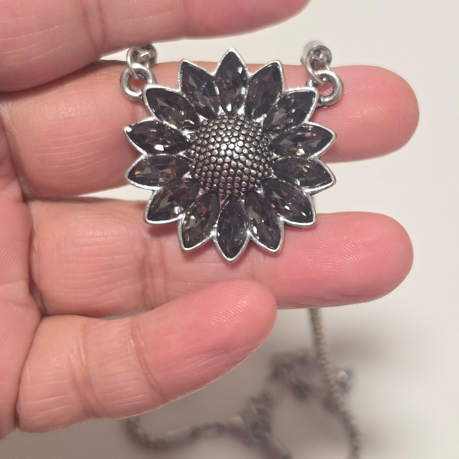 Black Gem Flower Pendant Necklace. B6 image 5