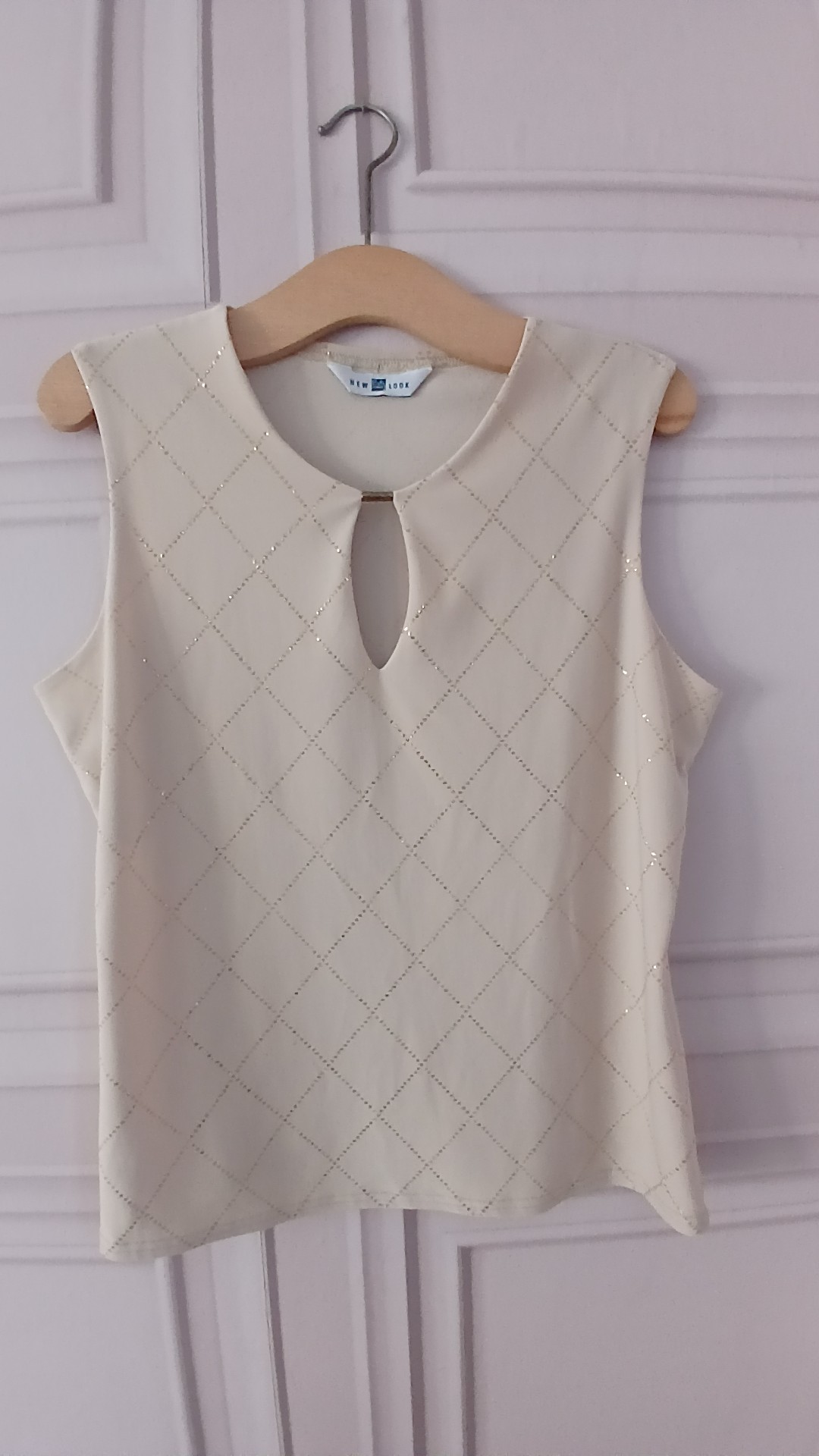 Cream Cardigan & Sleeveless Gold and Neutrals Top Size 18 image 5