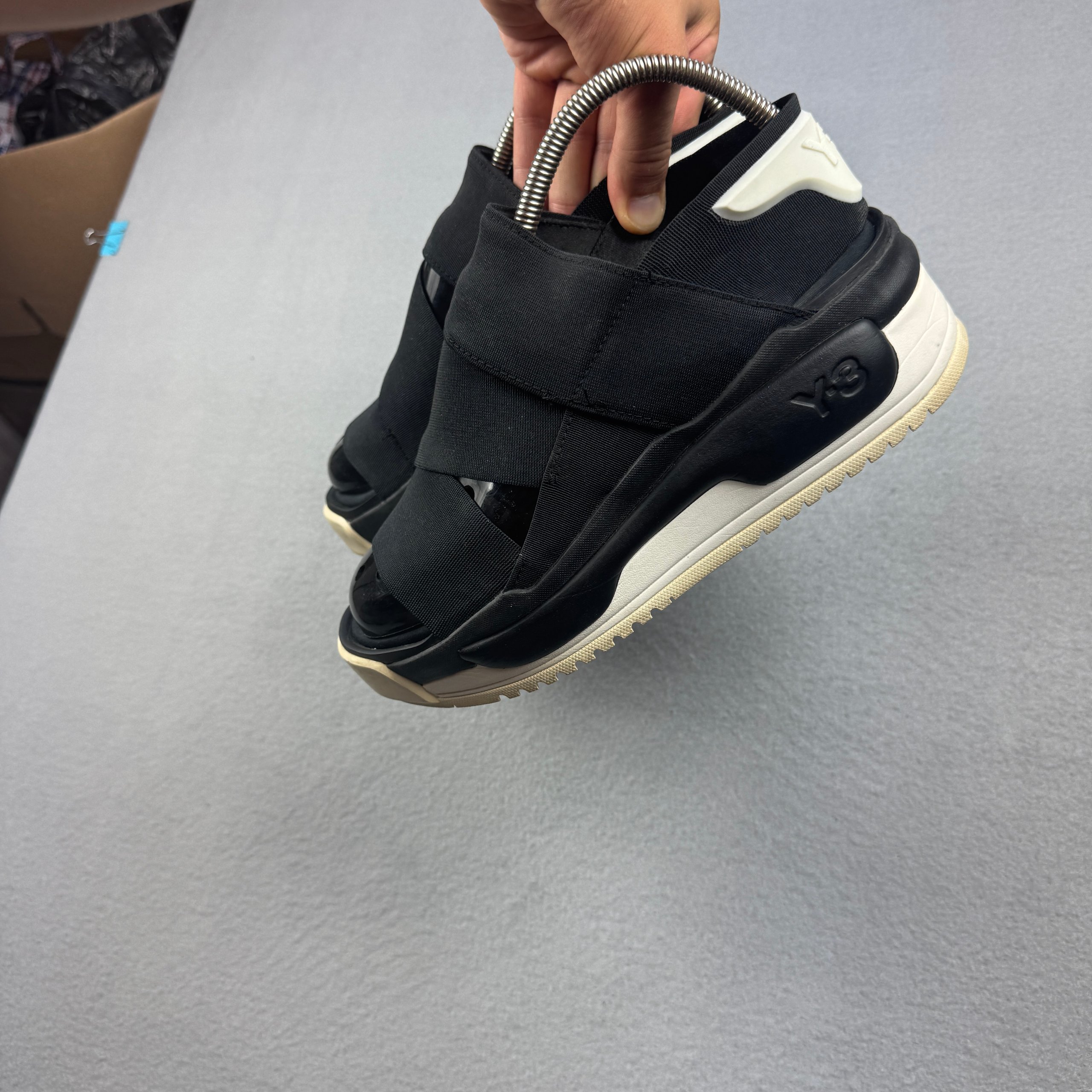 Women`s Adidas Y-3 Yohji Yamamoto Black & White Strap Hokori Sneakers Size 39 / 24cm image 5