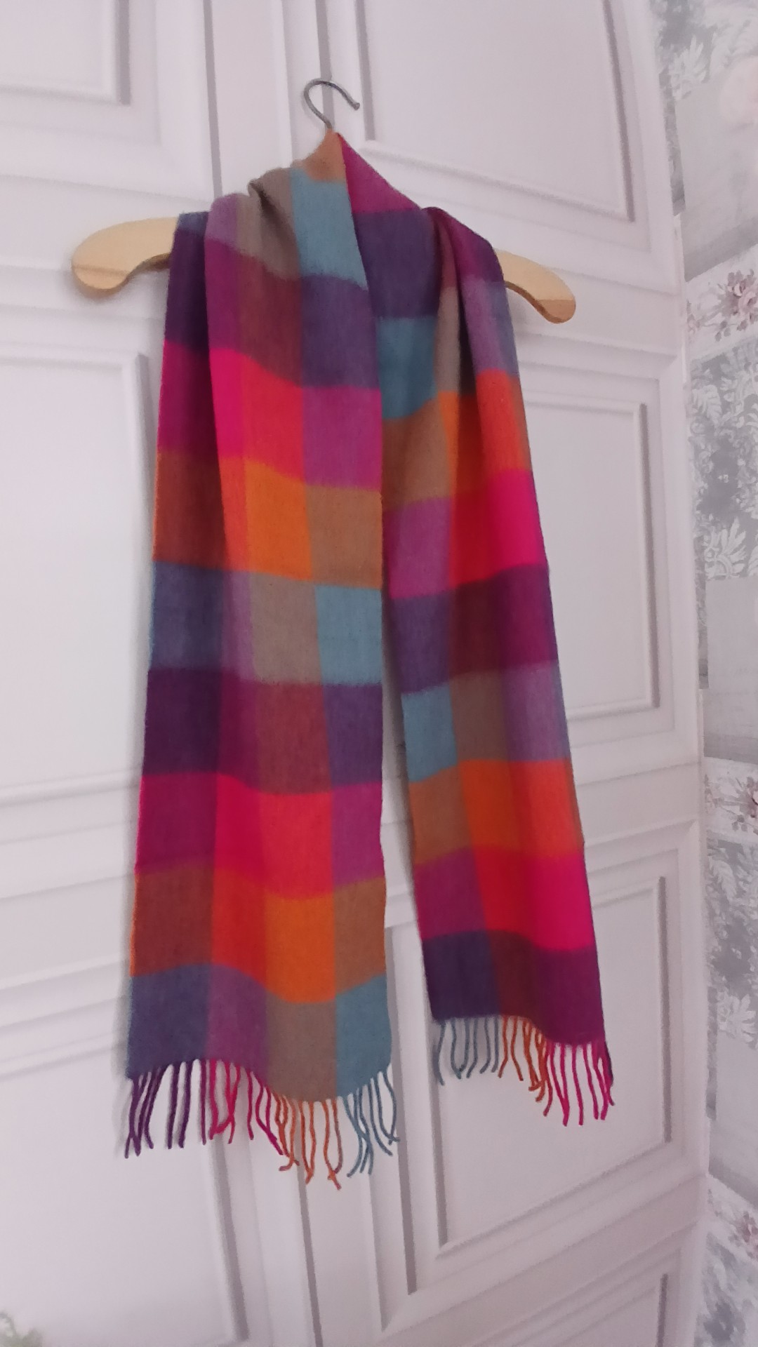 Edinburgh 100% Lambswool Checkered Scarf