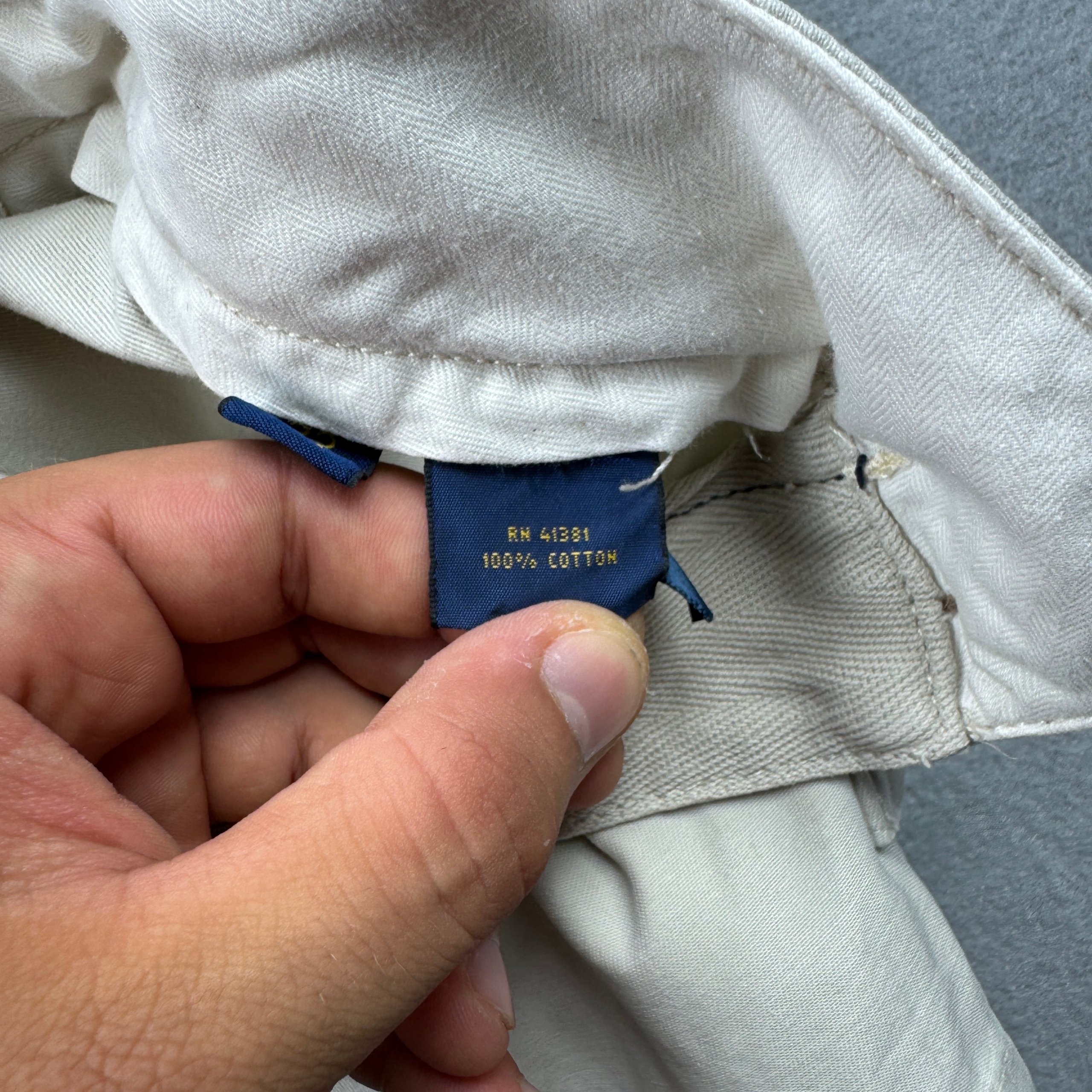 Men`s Polo Ralph Lauren Classic Fit Beige Cargo Shorts Size 32 image 9