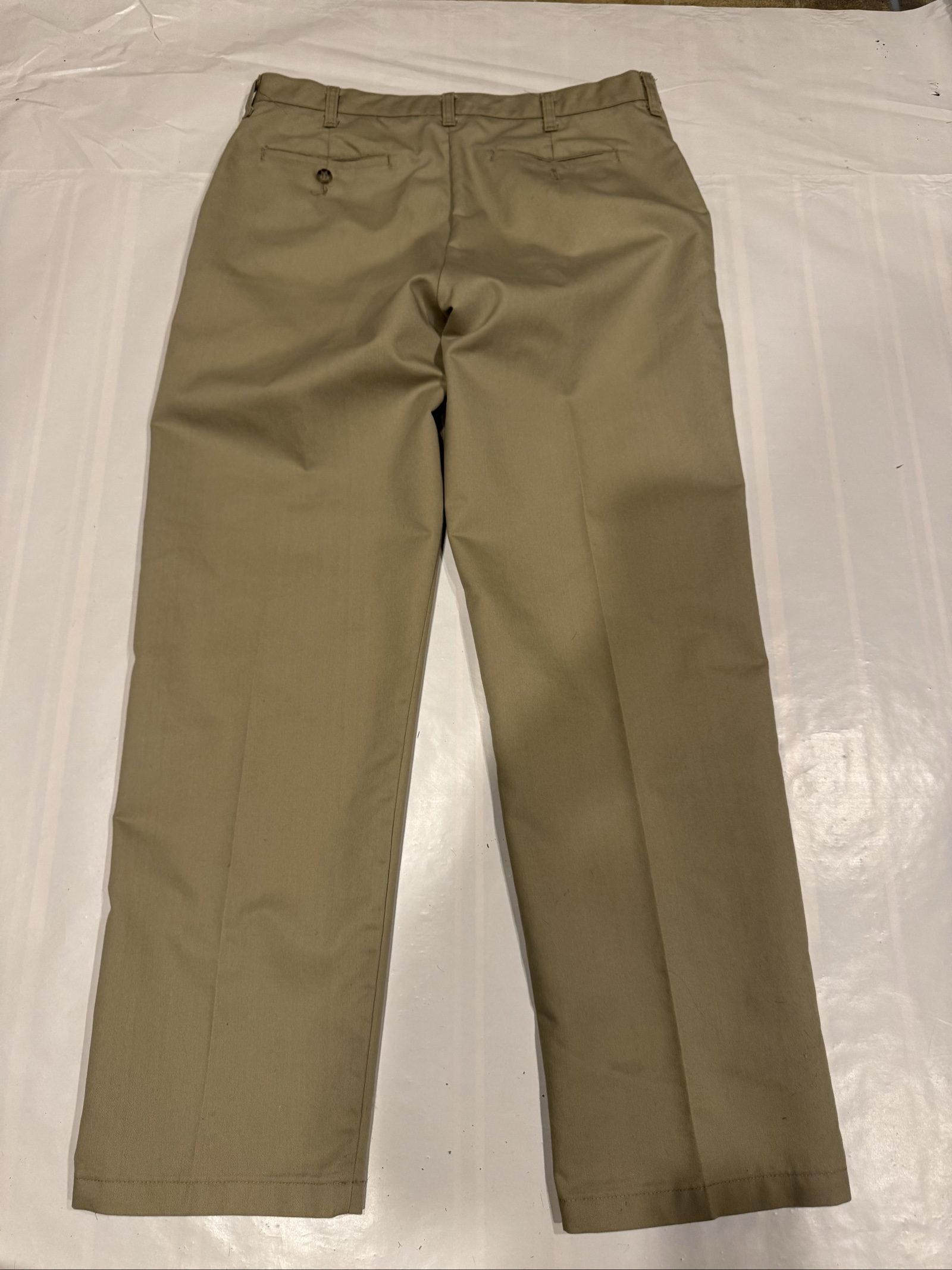 Lee Men's Khaki Total Freedom Relaxed Fit Pants 34x32 image 5