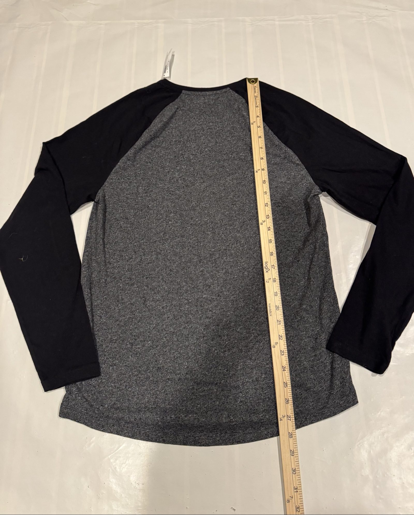 Men’s NWT Old Navy Men’s Henley Long Sleeve Shirt - Black/Gray - Medium image 6