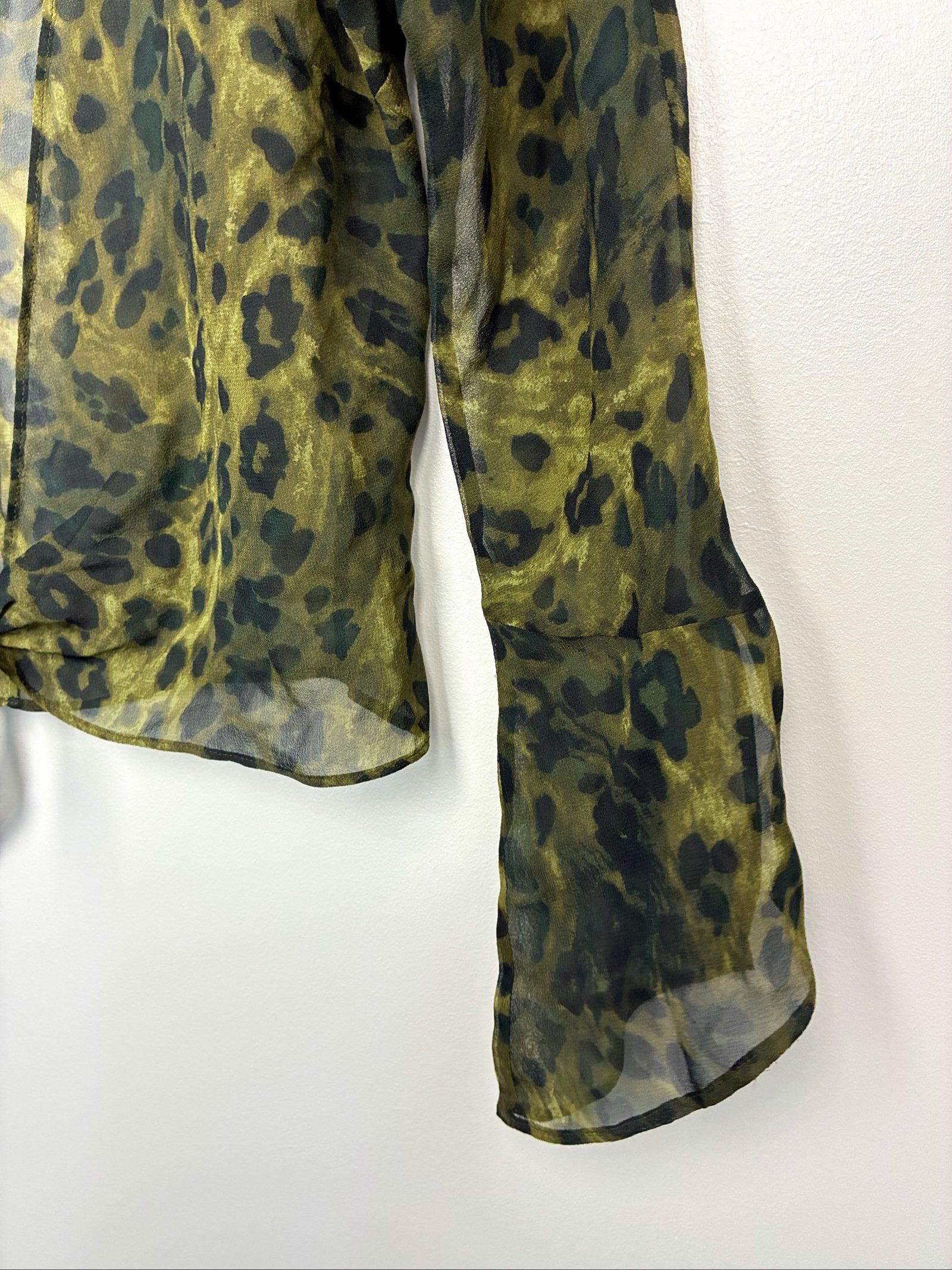 Vintage Y2K Express 100% Silk Leopard Crop Top Bell Sleeve Tie Front Green 3/4 image 3