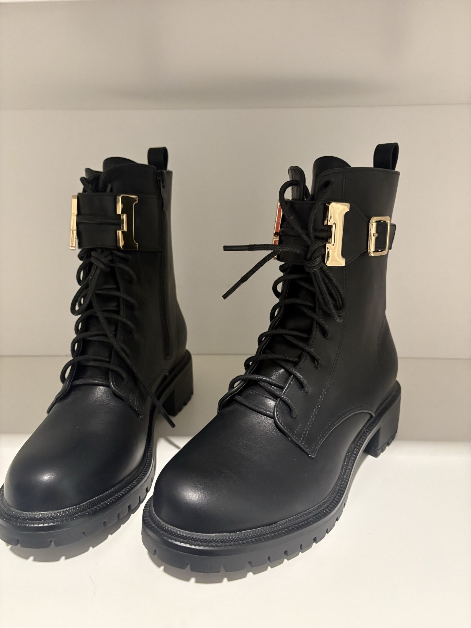 Black Leather Lace-Up Ankle Boots Gold Buckle Women US 7