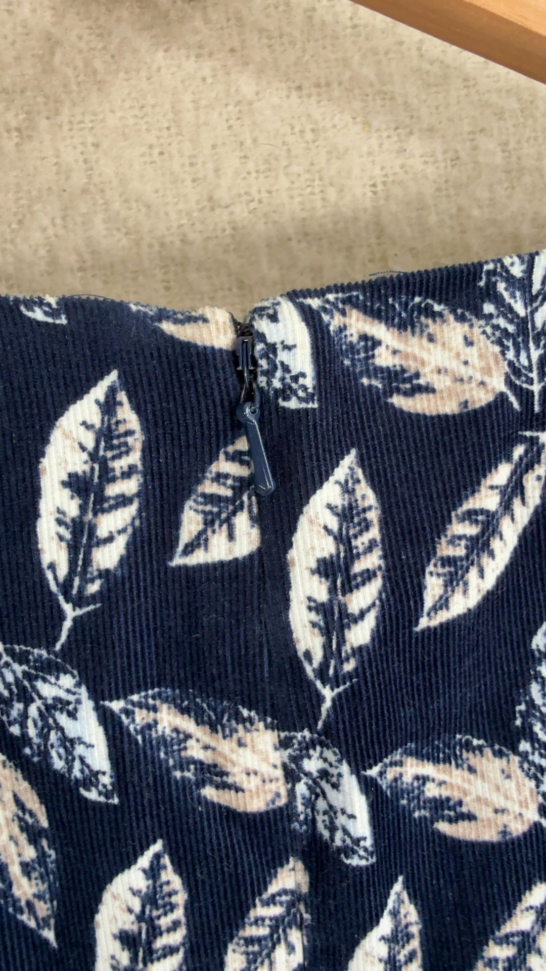Laura Ashley Navy & White Leaf Print Cotton Shift Dress UK 12 Sleeveless Classic image 5