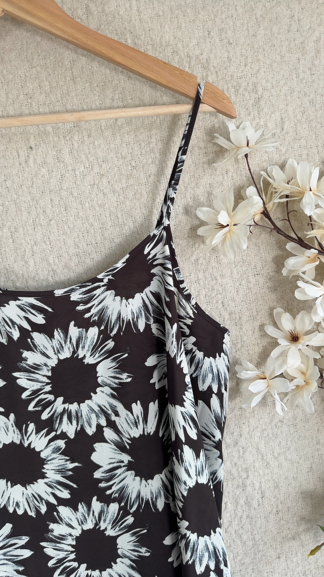 Papaya Black & White Floral Print Cami Top UK 18 Soft 100% Polyester image 4