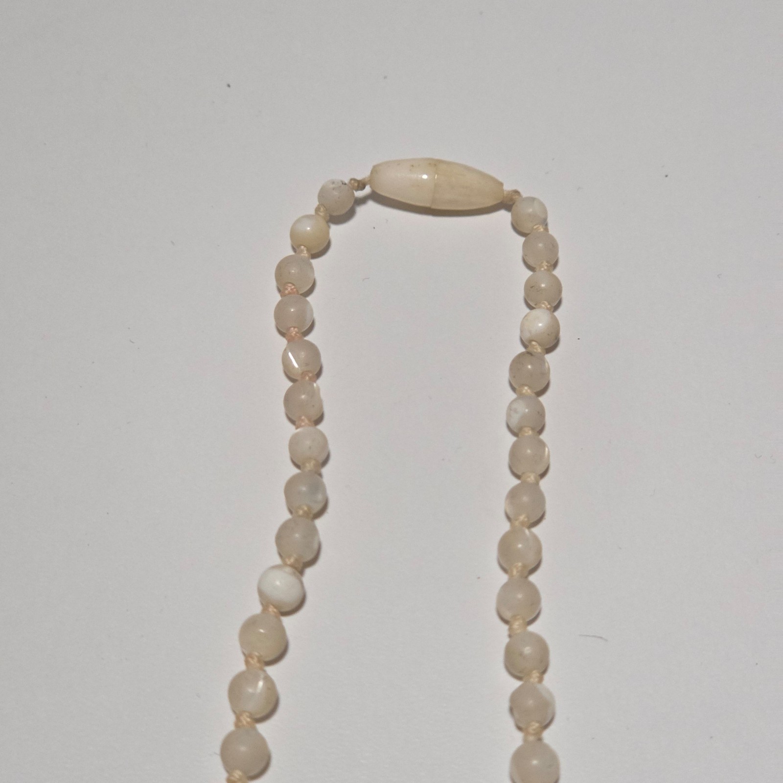 Vintage genuine mother of pearls necklace.b6 image 4