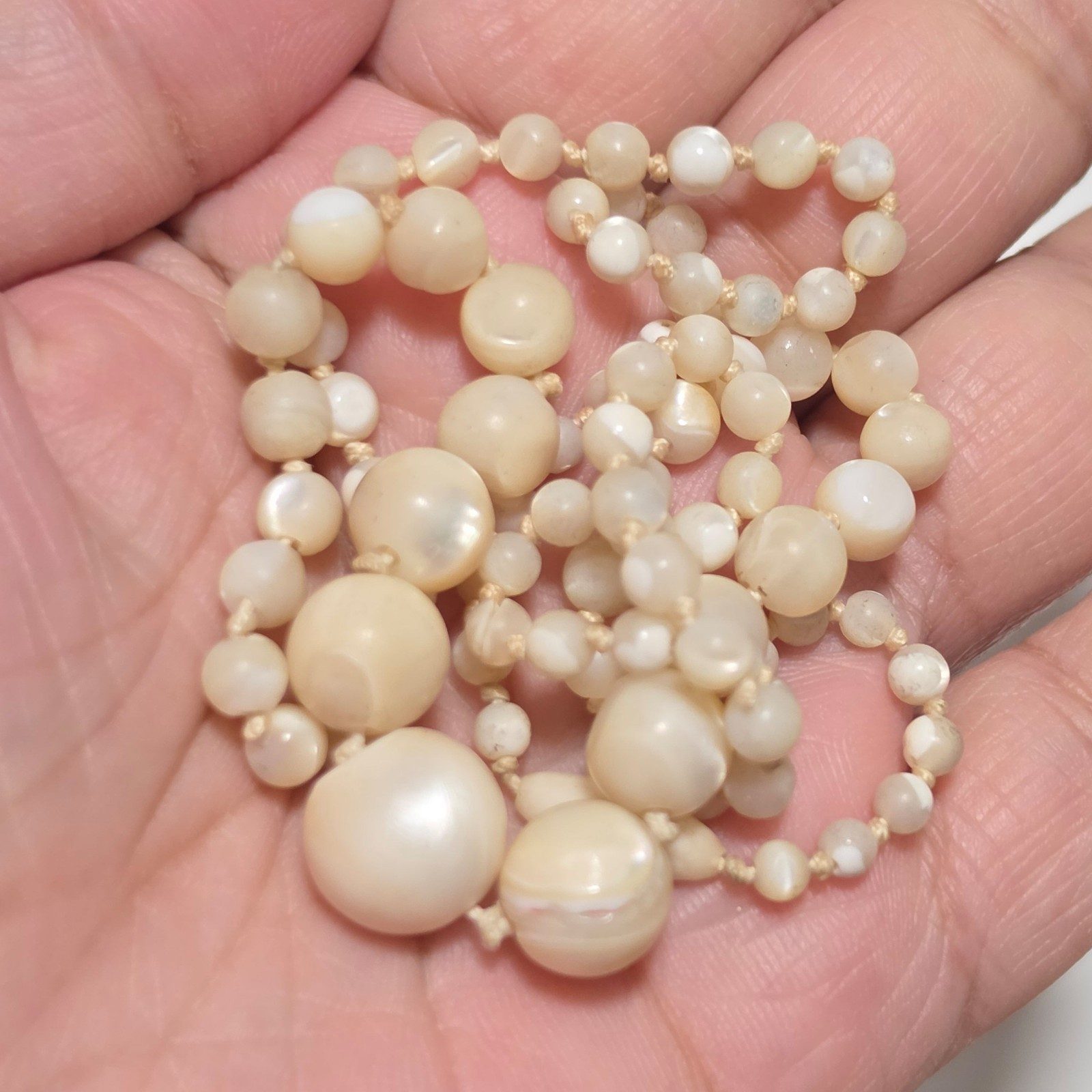 Vintage genuine mother of pearls necklace.b6 image 5