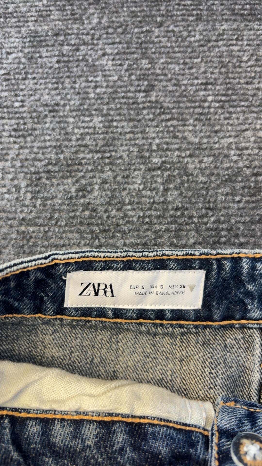 Zara Blue Denim Mini Skirt Small 30 in Waist excellent condition image 2