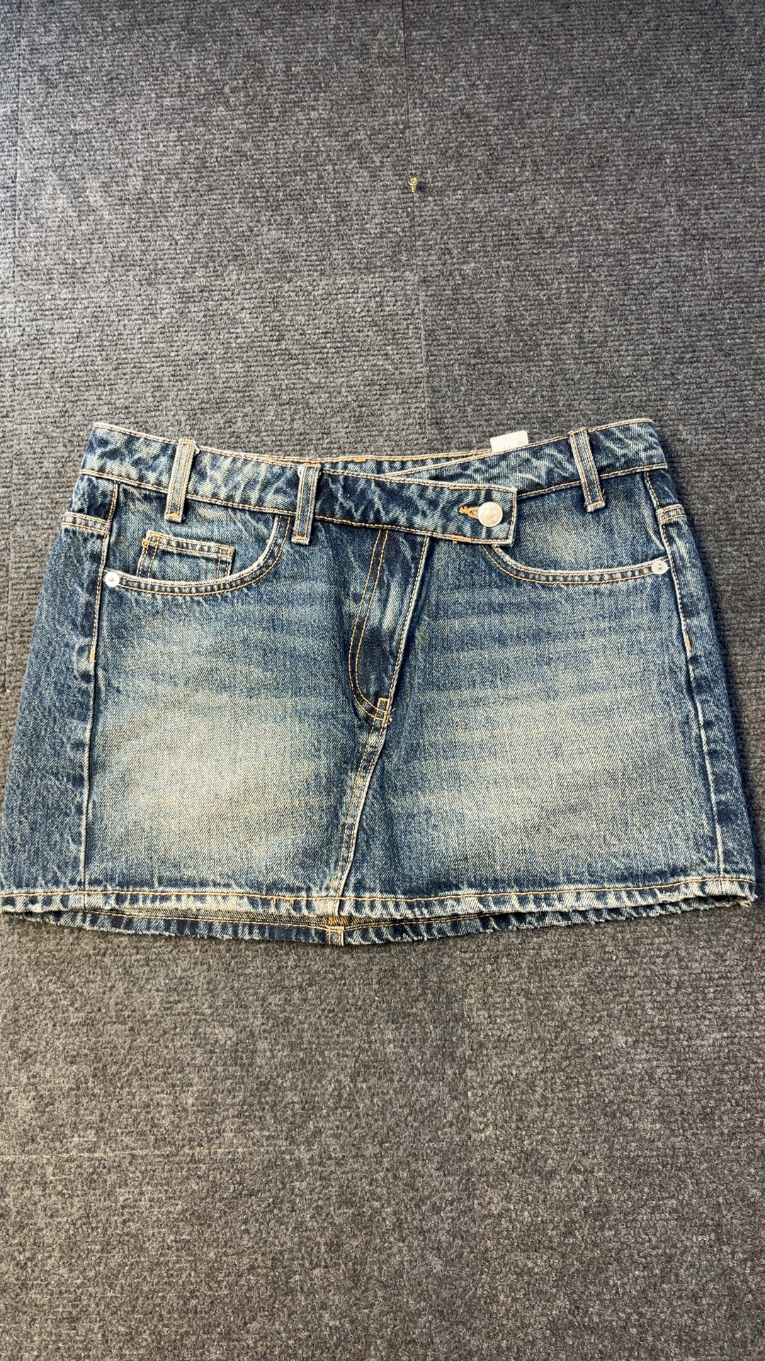 Zara Blue Denim Mini Skirt Small 30 in Waist excellent condition