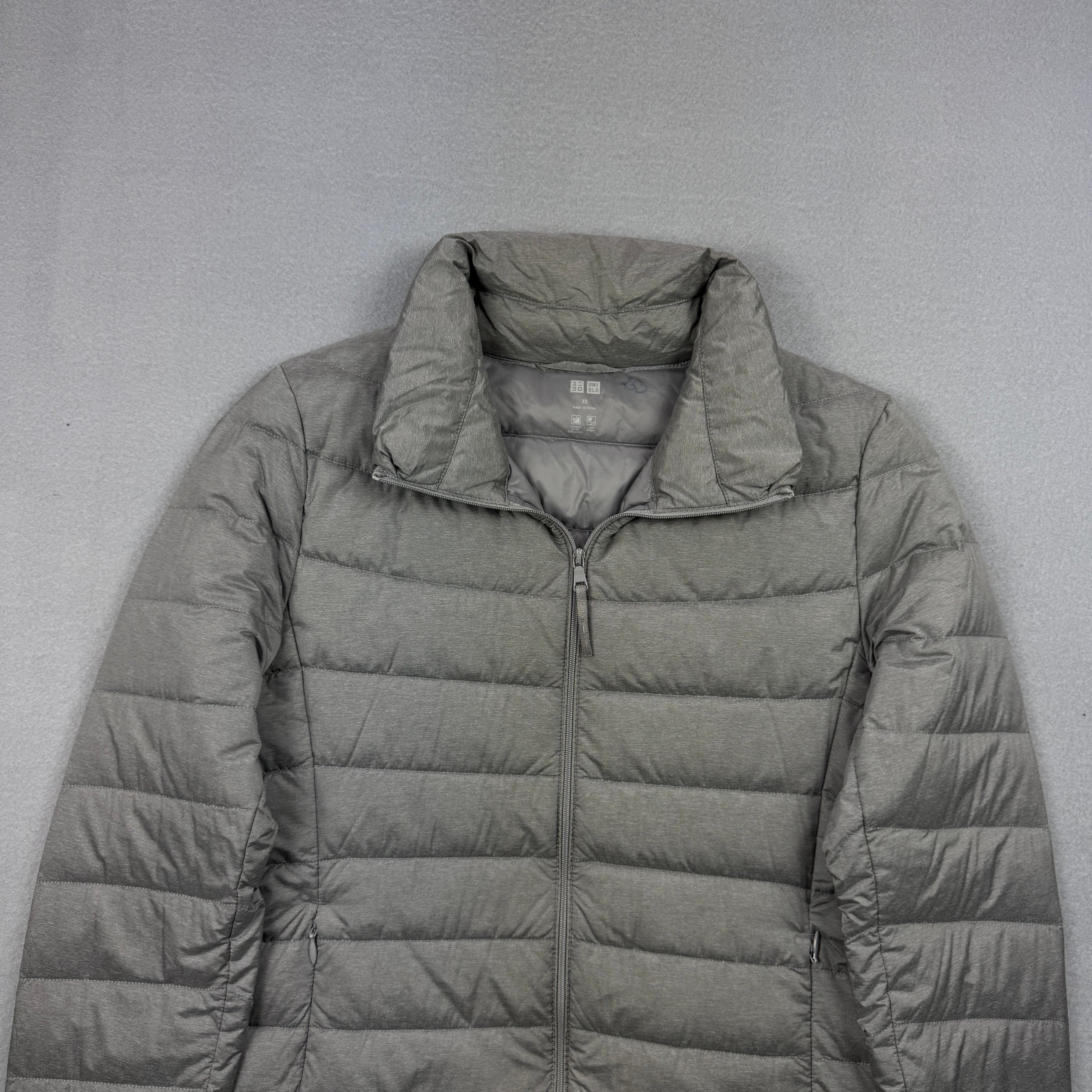 Women`s Uniqlo Grey Packable Down Jacket Lightweight Warm Size XS image 2