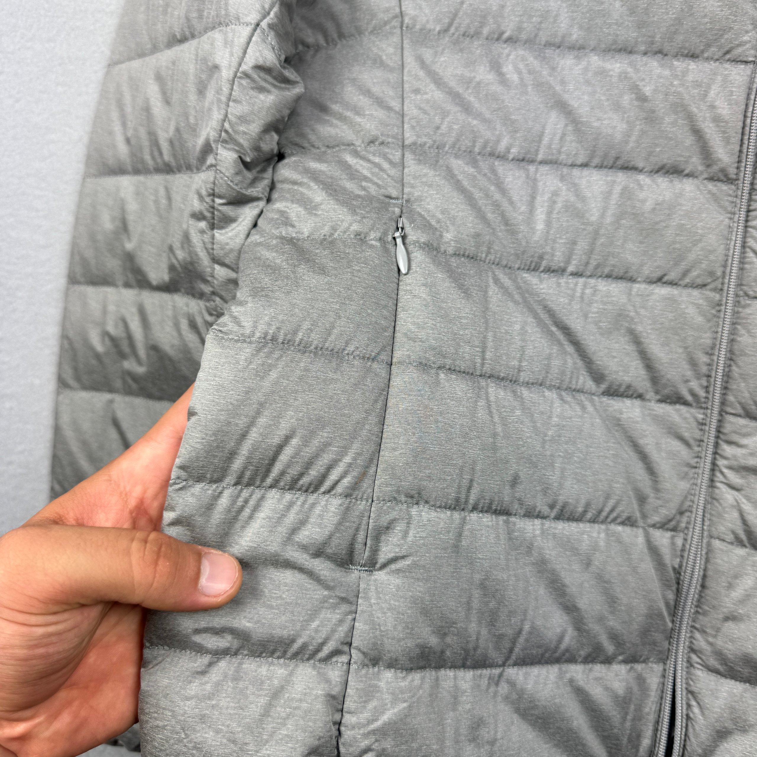 Women`s Uniqlo Grey Packable Down Jacket Lightweight Warm Size XS image 10