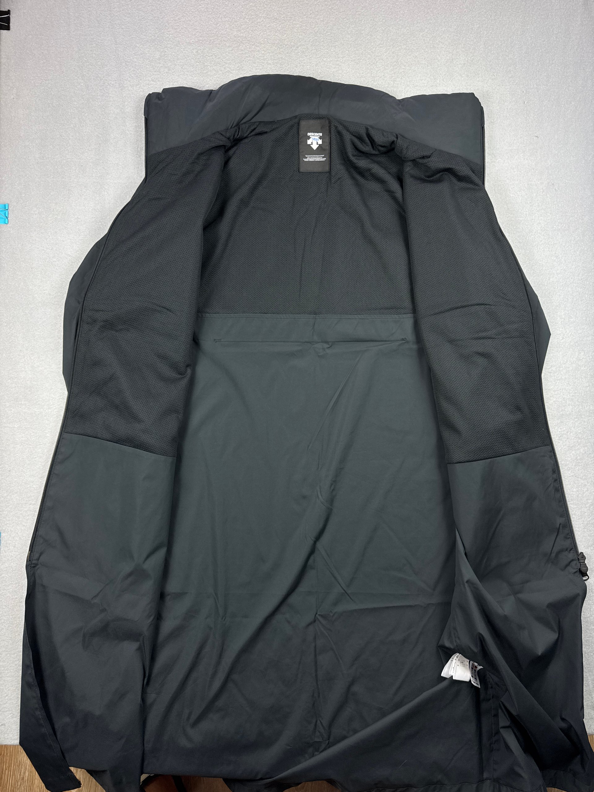 Descente Techwear Black Long Coat Men's Large Water-Resistant Size L image 6