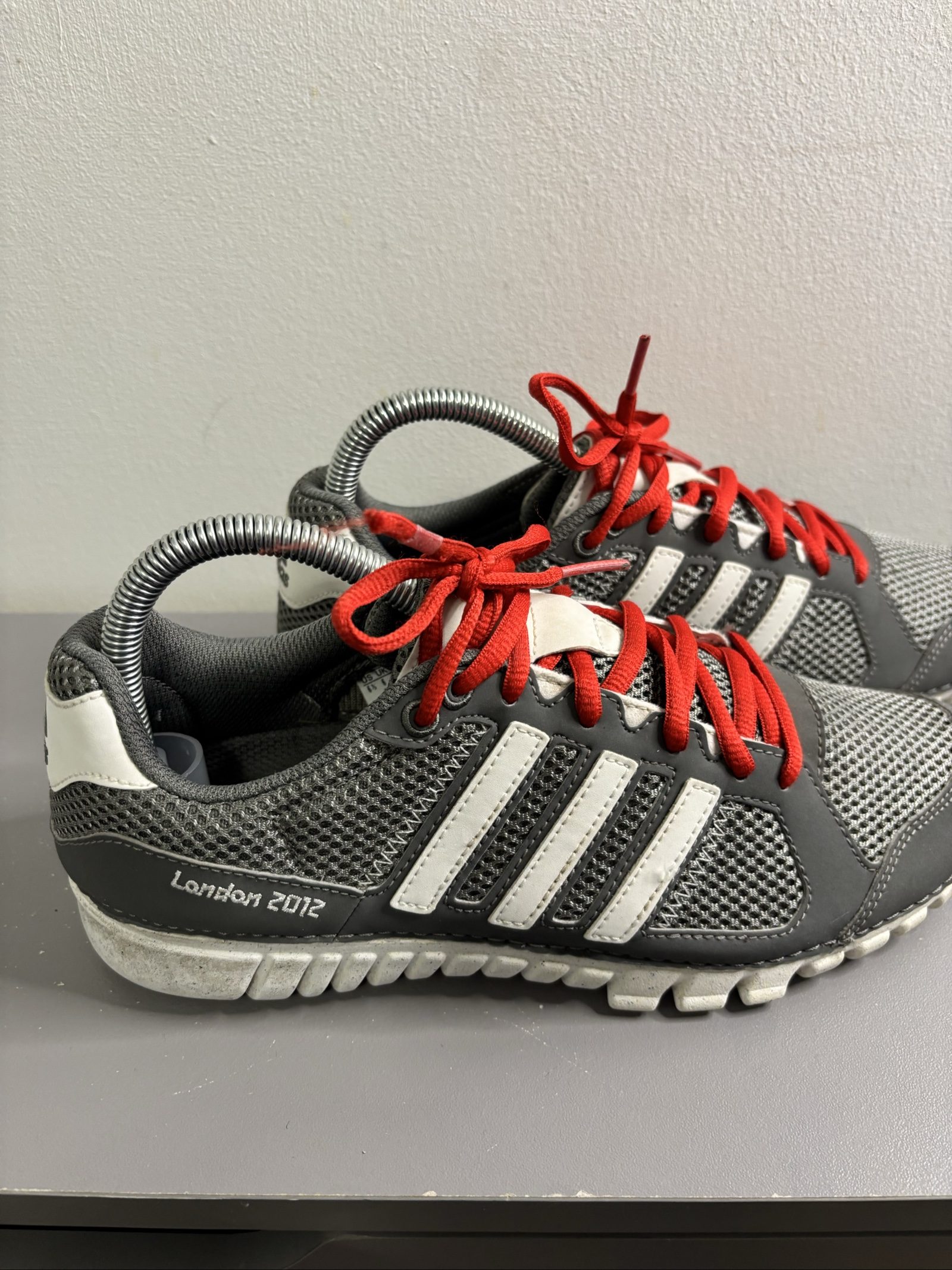 Adidas Grey & White London 2012 Trainers Red Laces UK6 image 2