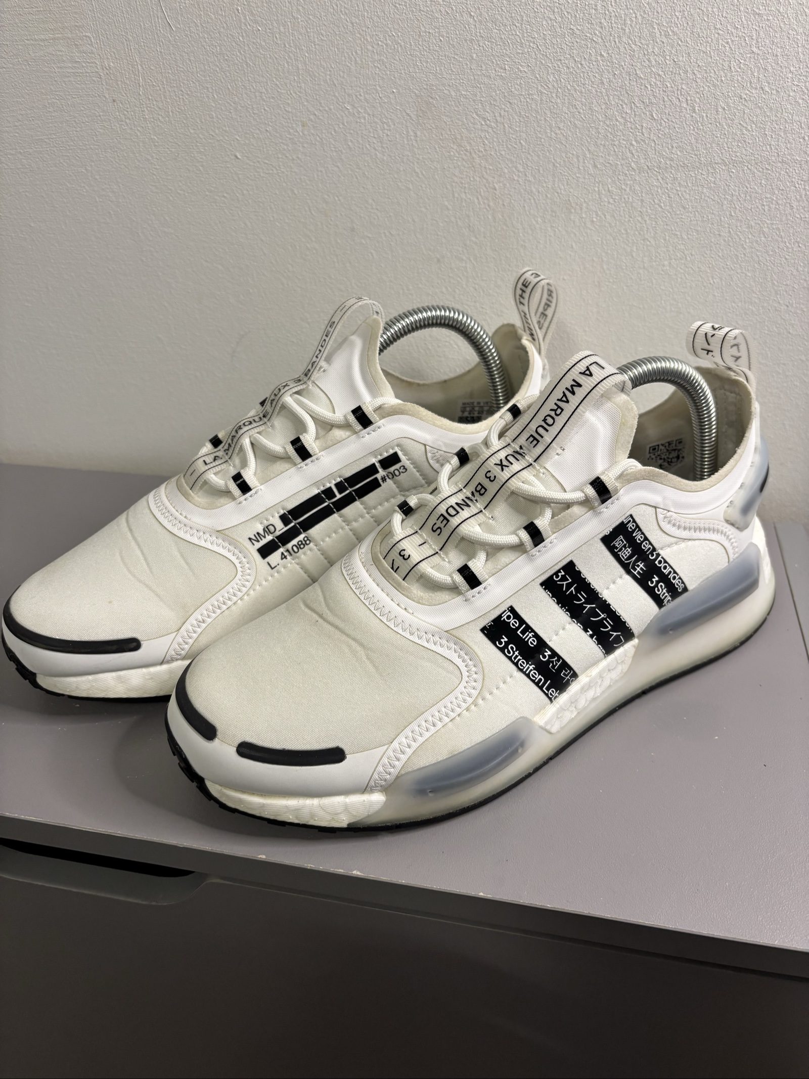 Adidas White NMD R1 V3 Sneakers UK6.5 with Boost Sole