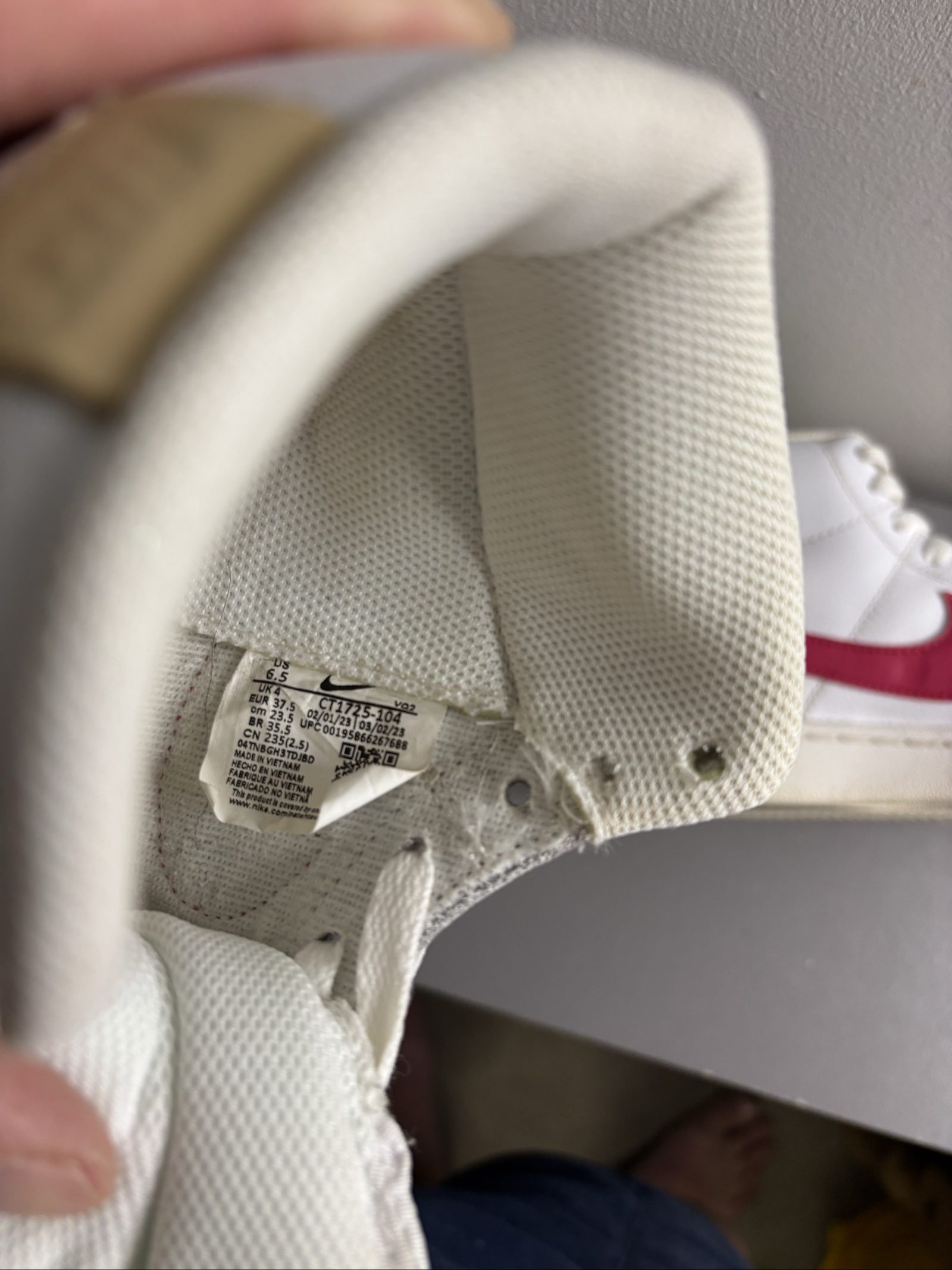 Nike White & Red Mid-Top Sneakers UK4.5 image 7