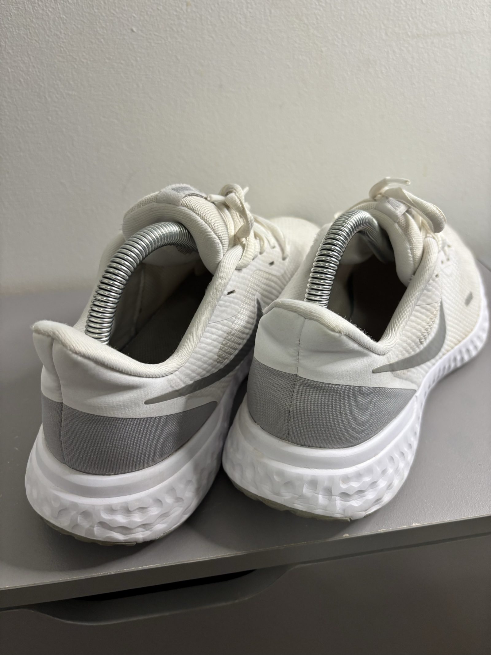 Nike White & Grey Running Trainers uk6.5 image 3