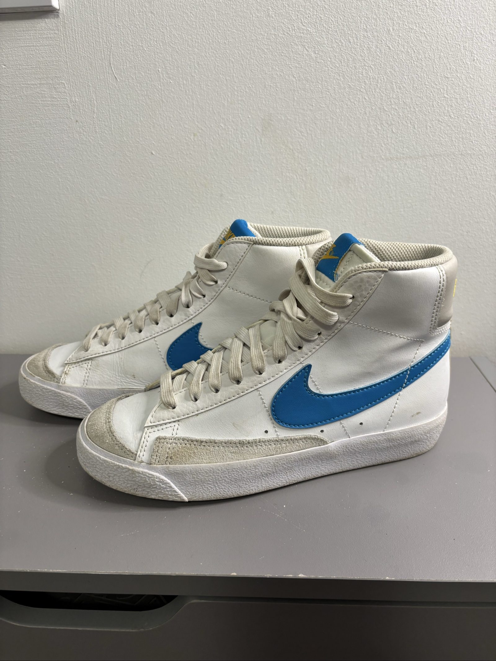 Nike White & Blue High-Top Leather & Suede Sneakers UK3.5 image 3