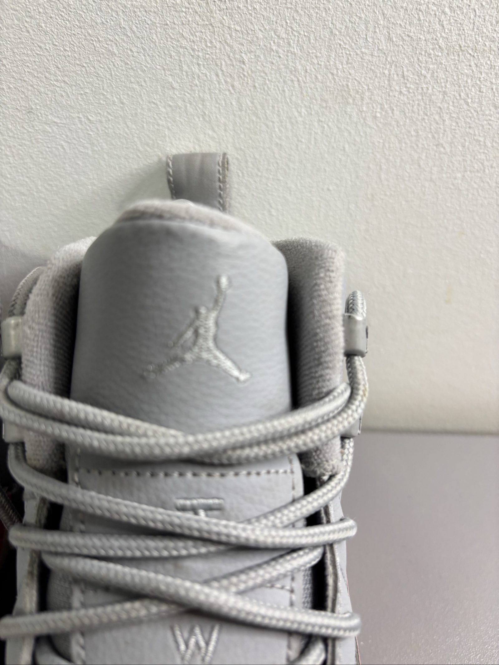 Nike Air Jordan 12 Grey & Pink Basketball Trainers UK 5.5 image 5
