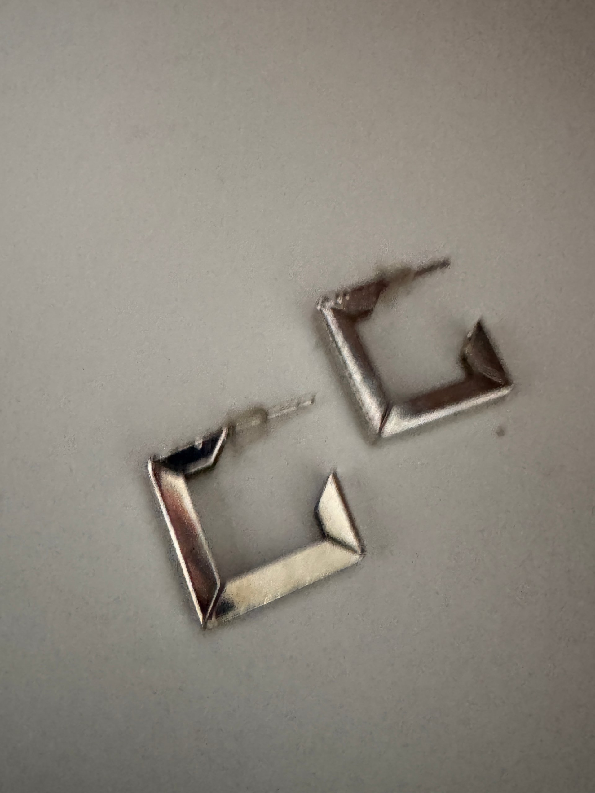 Geometric Silver Tone Square Hoop Earrings image 2