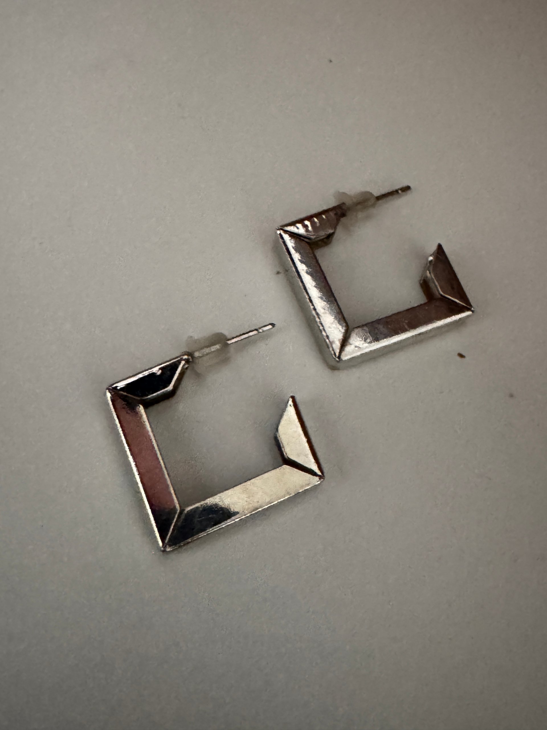 Geometric Silver Tone Square Hoop Earrings image 4