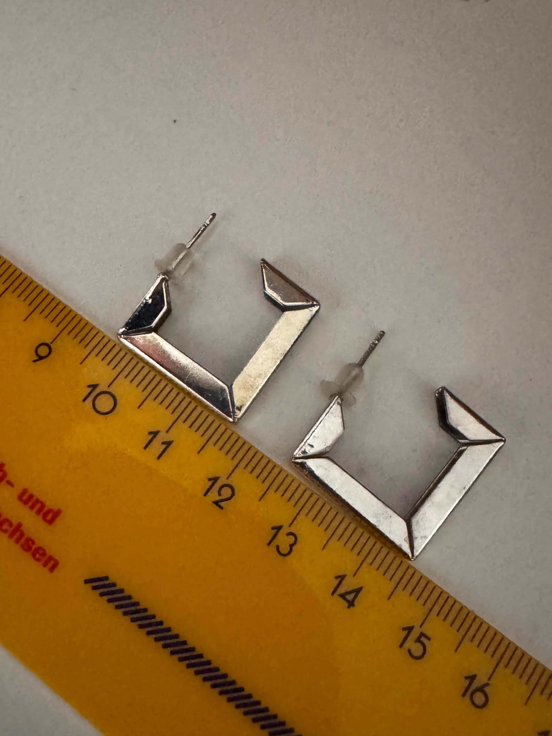 Geometric Silver Tone Square Hoop Earrings image 8