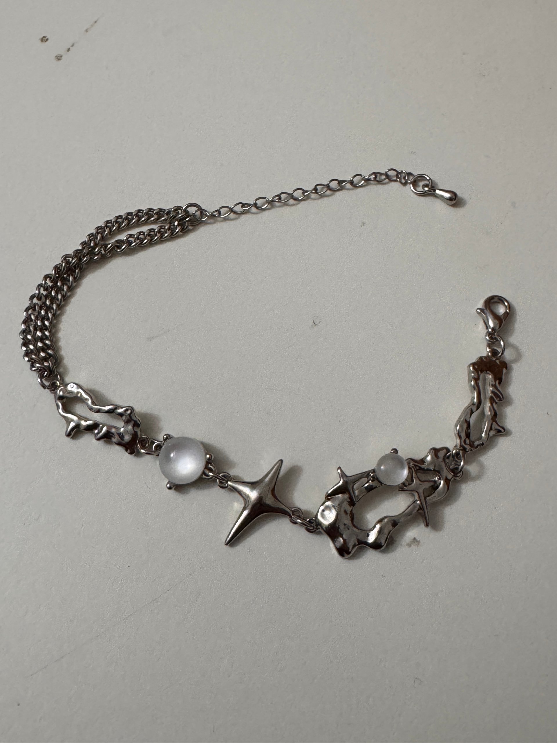 Silver Tone & White Beaded Metal Chain Bracelet Adjustable image 2