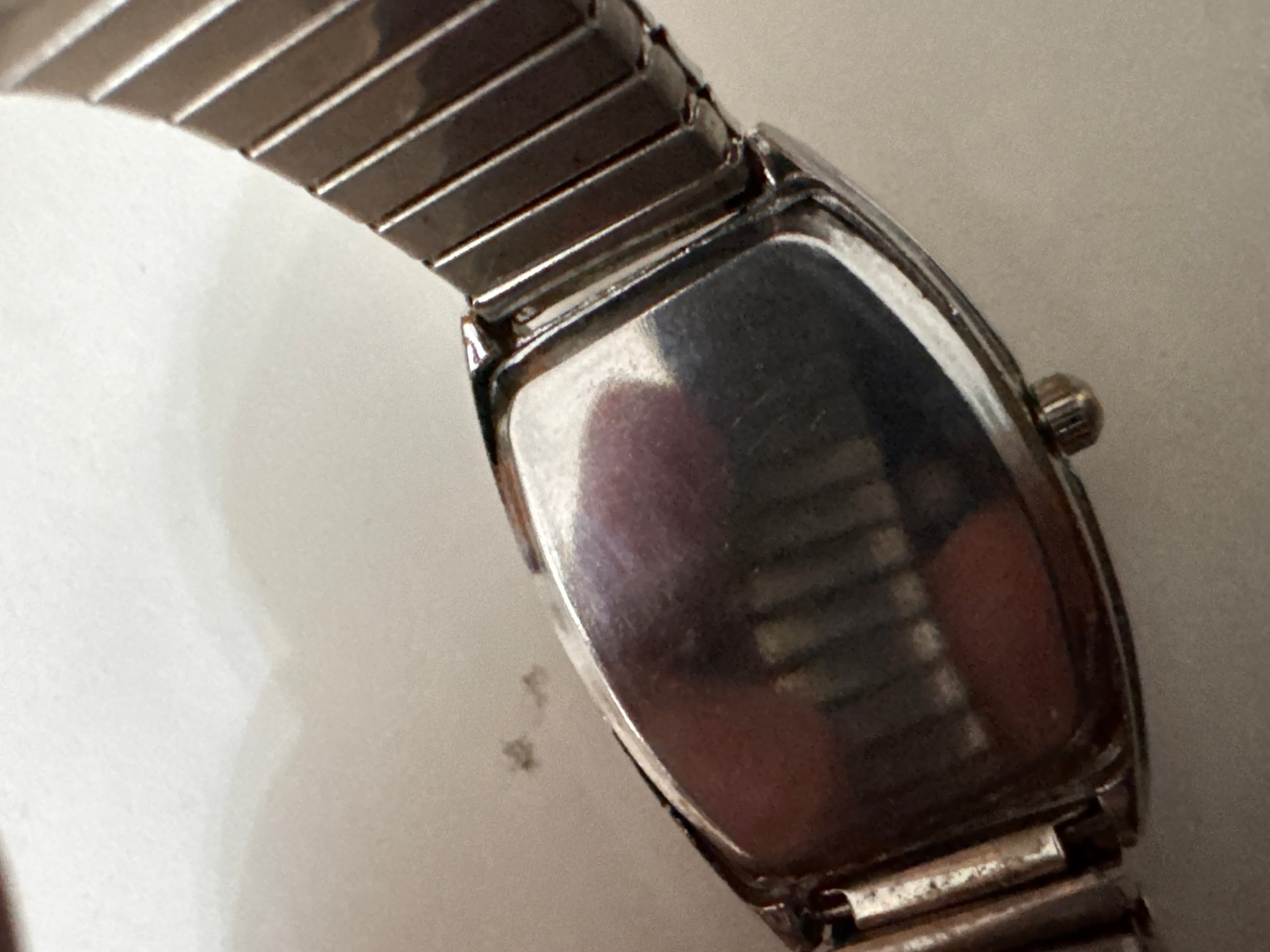 XAPWV Silver Tone Quartz Wristwatch Unisex image 8