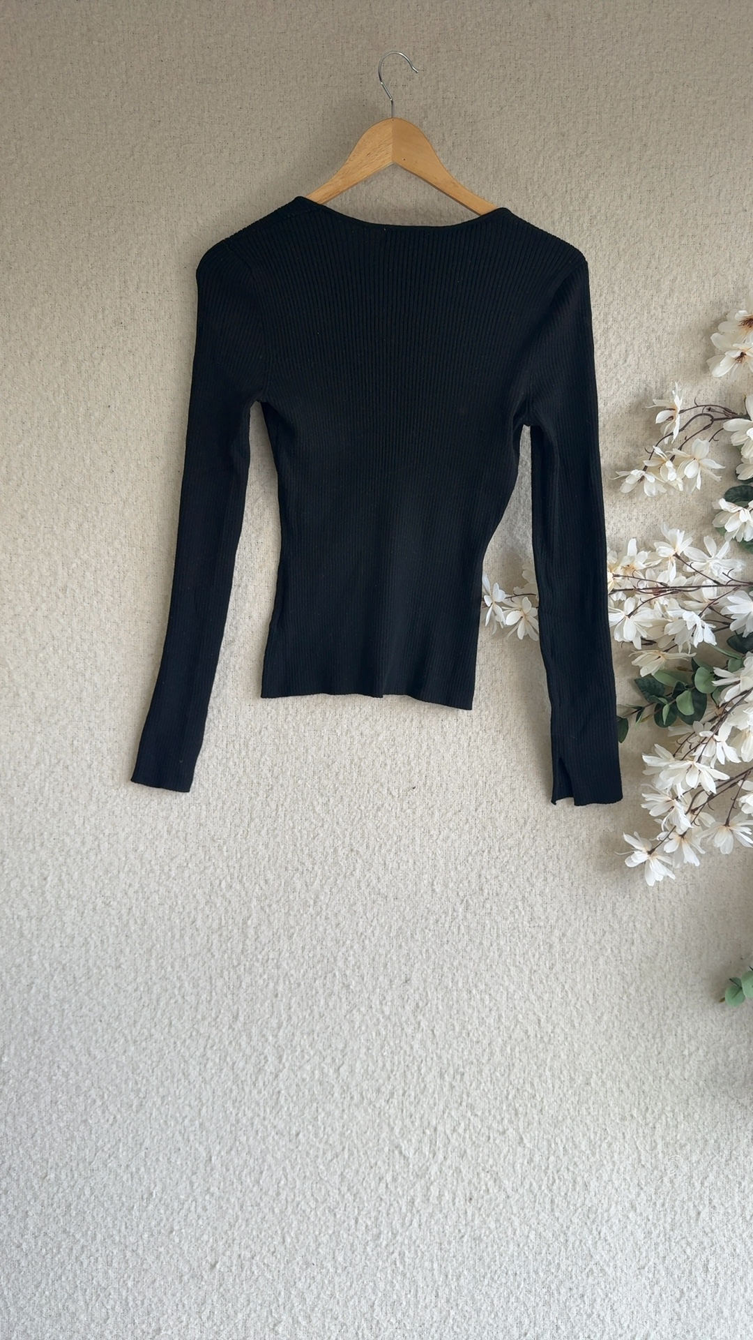 H&M Black Rib Knit Long Sleeve Top Medium Stylish Comfortable Layering image 4