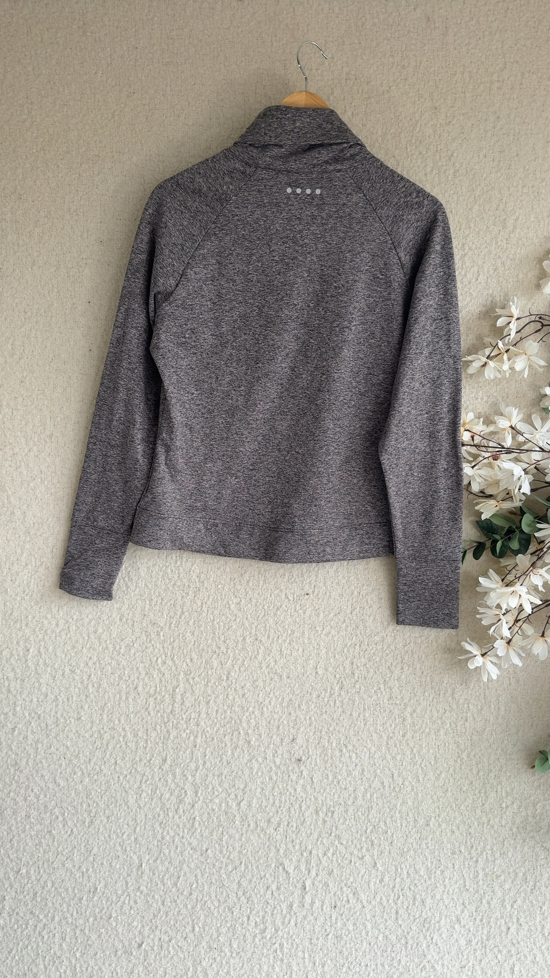 Souluxe Women Grey Sports Long Sleeve Sweatshirt Medium Polyester Elastane image 4