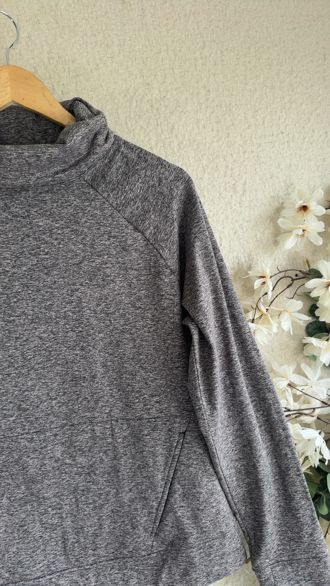 Souluxe Women Grey Sports Long Sleeve Sweatshirt Medium Polyester Elastane image 3