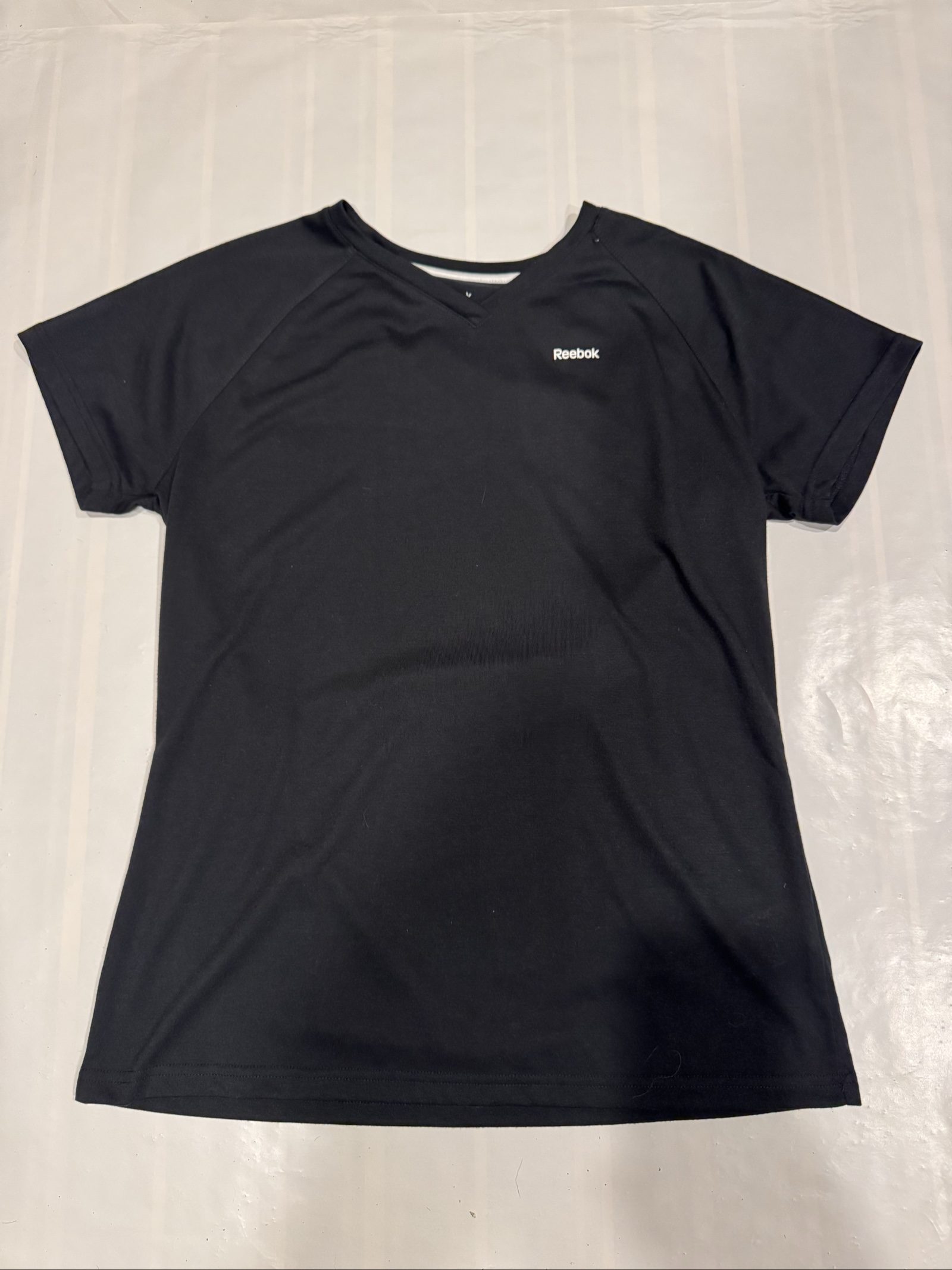 Women’s Reebok PlayDry V-Neck Athletic Performance T-Shirt – Black – Large