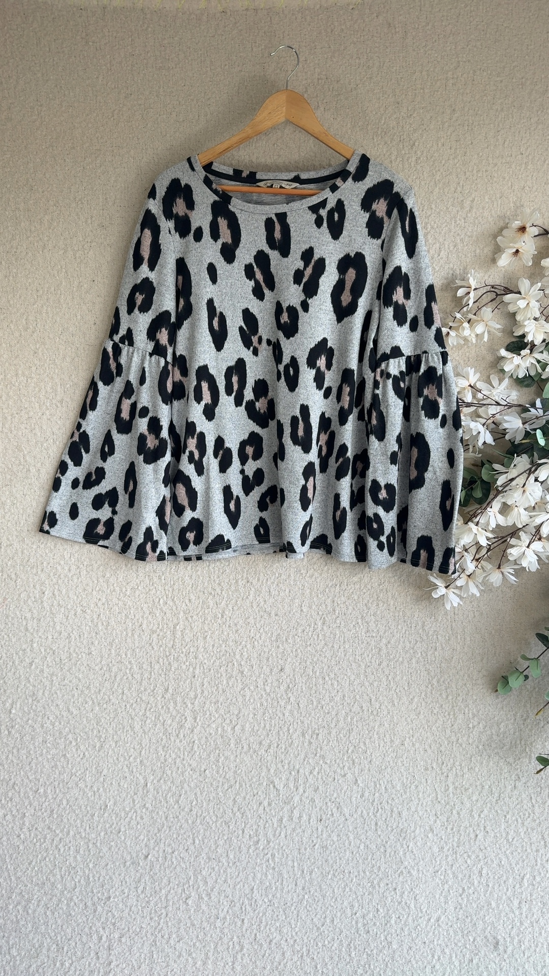 F&F Grey & Black Leopard Print Casual Top UK 18 Polyester Blend