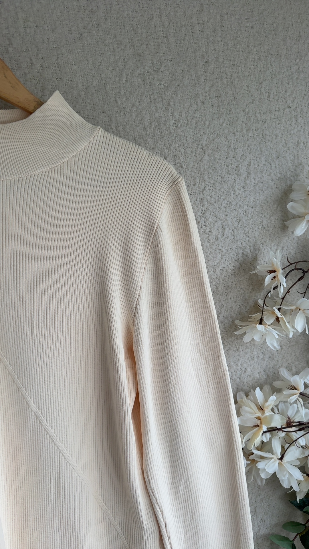 FW Bridge Cream Ribbed Cutout Neck Jumper Top UK 20 Polyamide image 5
