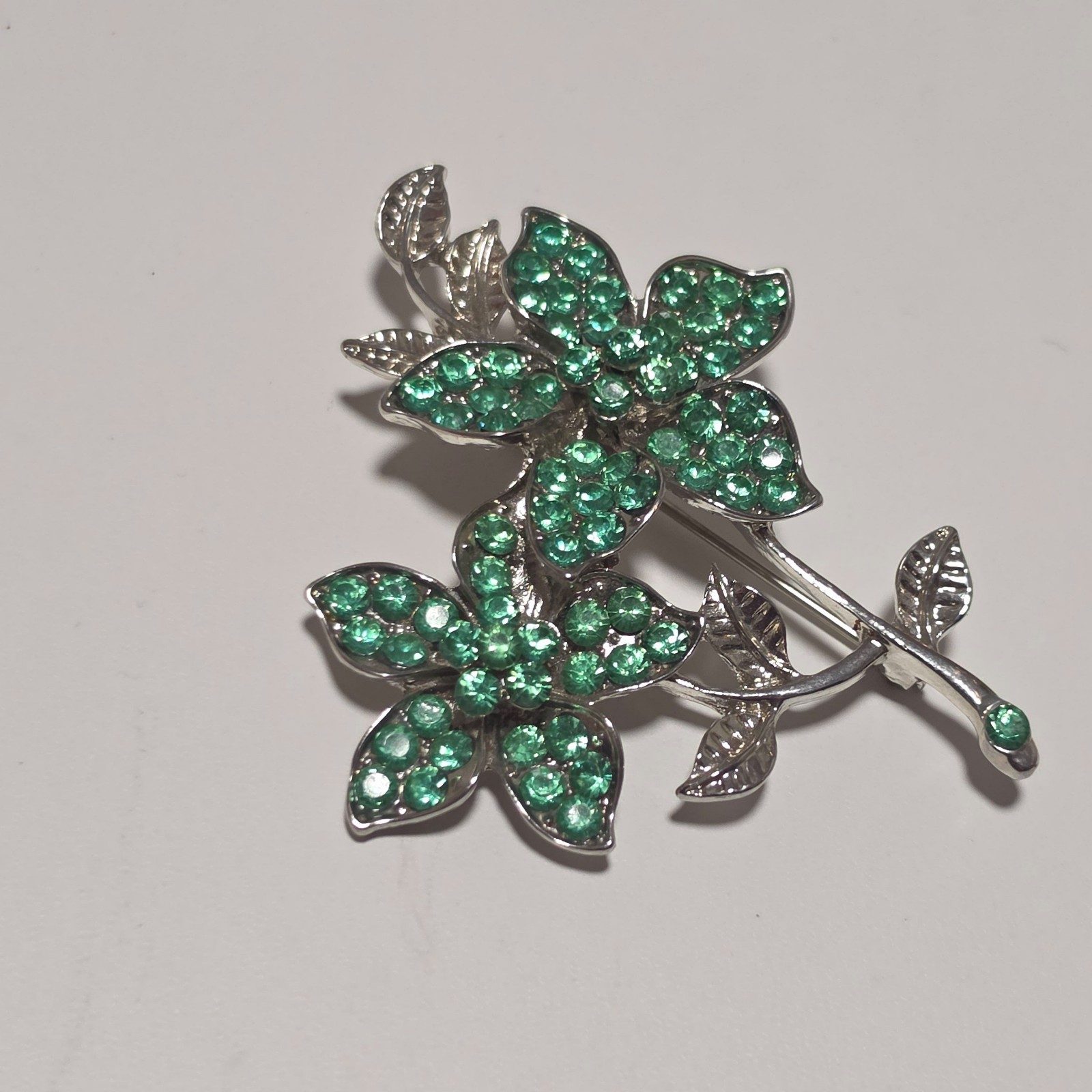 Green Crystal Flower Brooch Silver Tone .b6 image 2