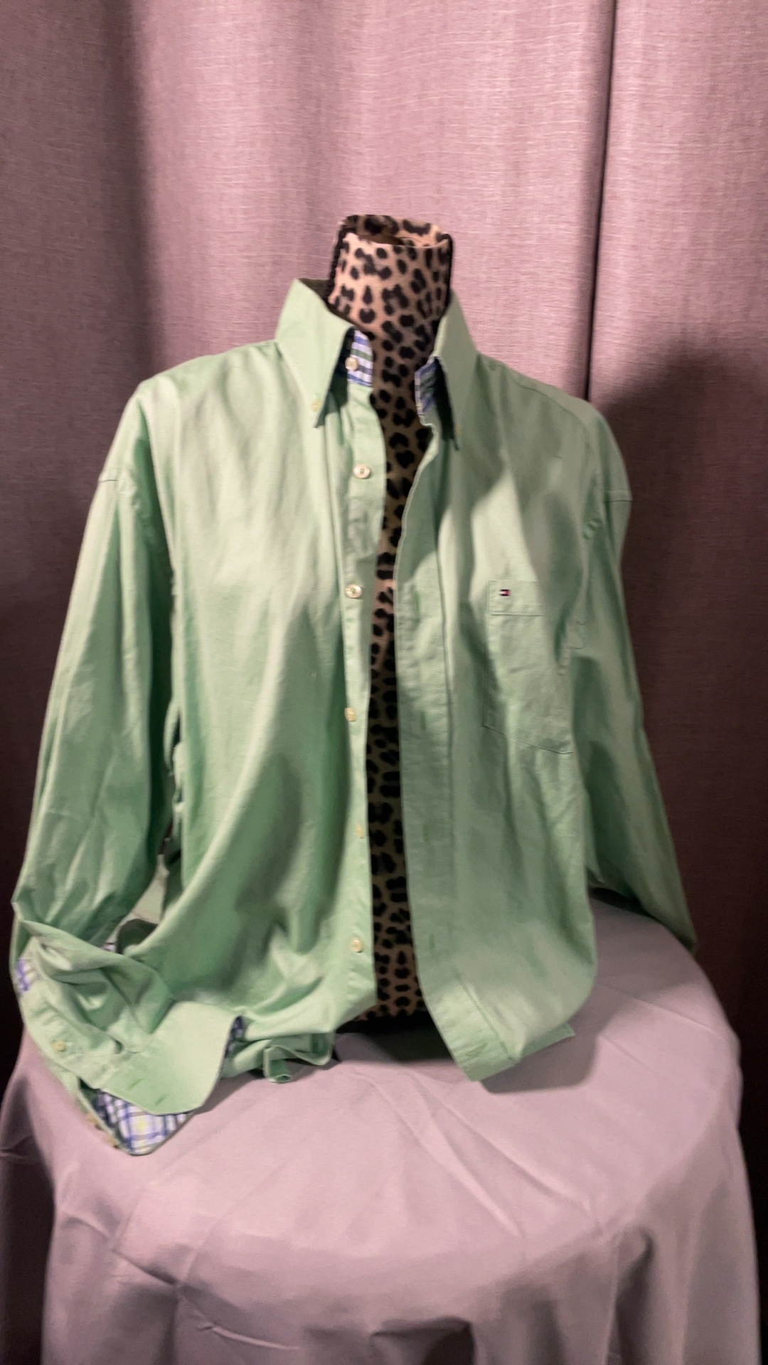 Tommy Hilfiger Men’s XL Sage Green 80s Two-Ply Cotton Button-Down Shirt