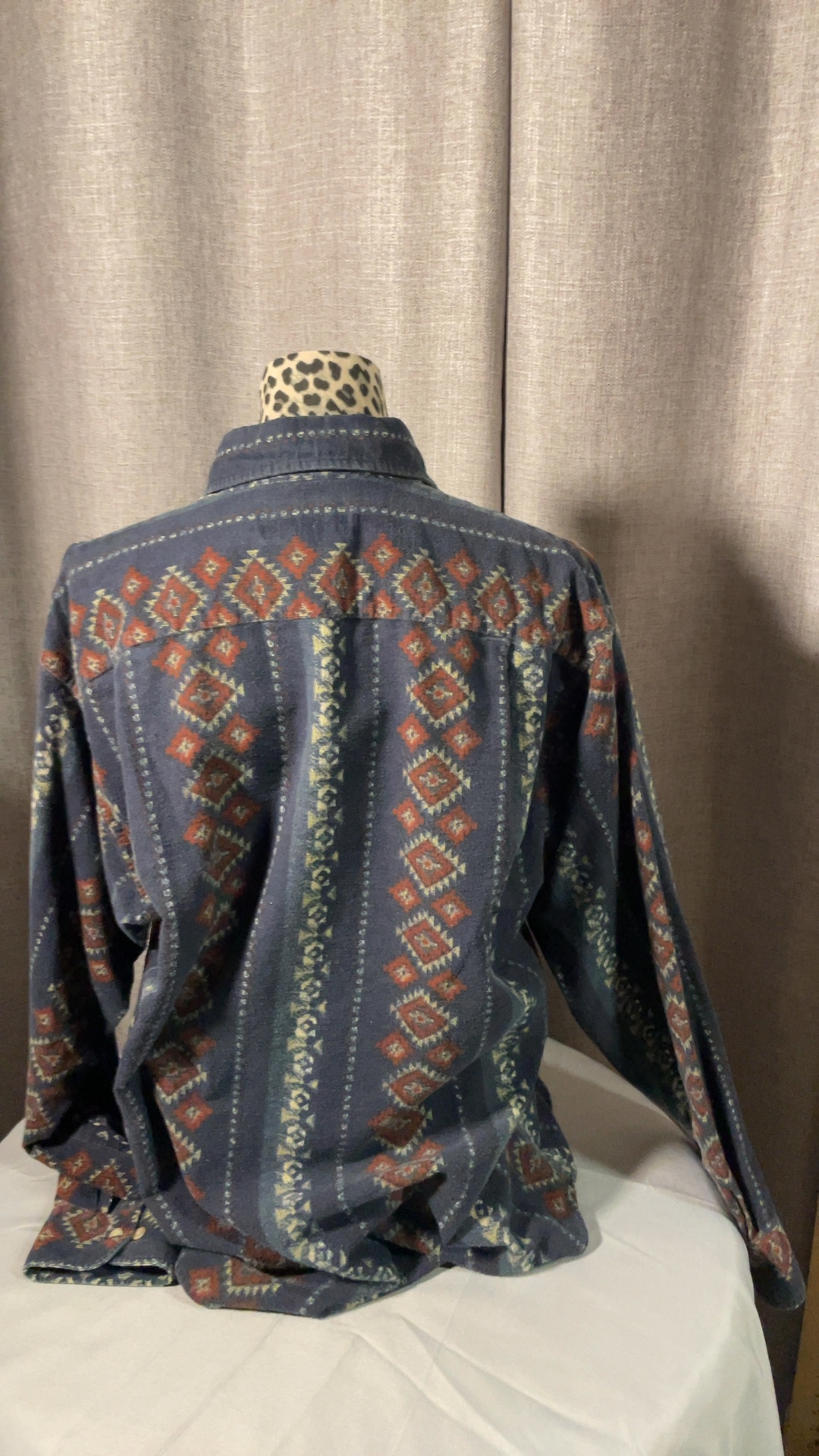 Northwest Territory Men's Navy & Red Patterned Cotton Shirt Medium image 4