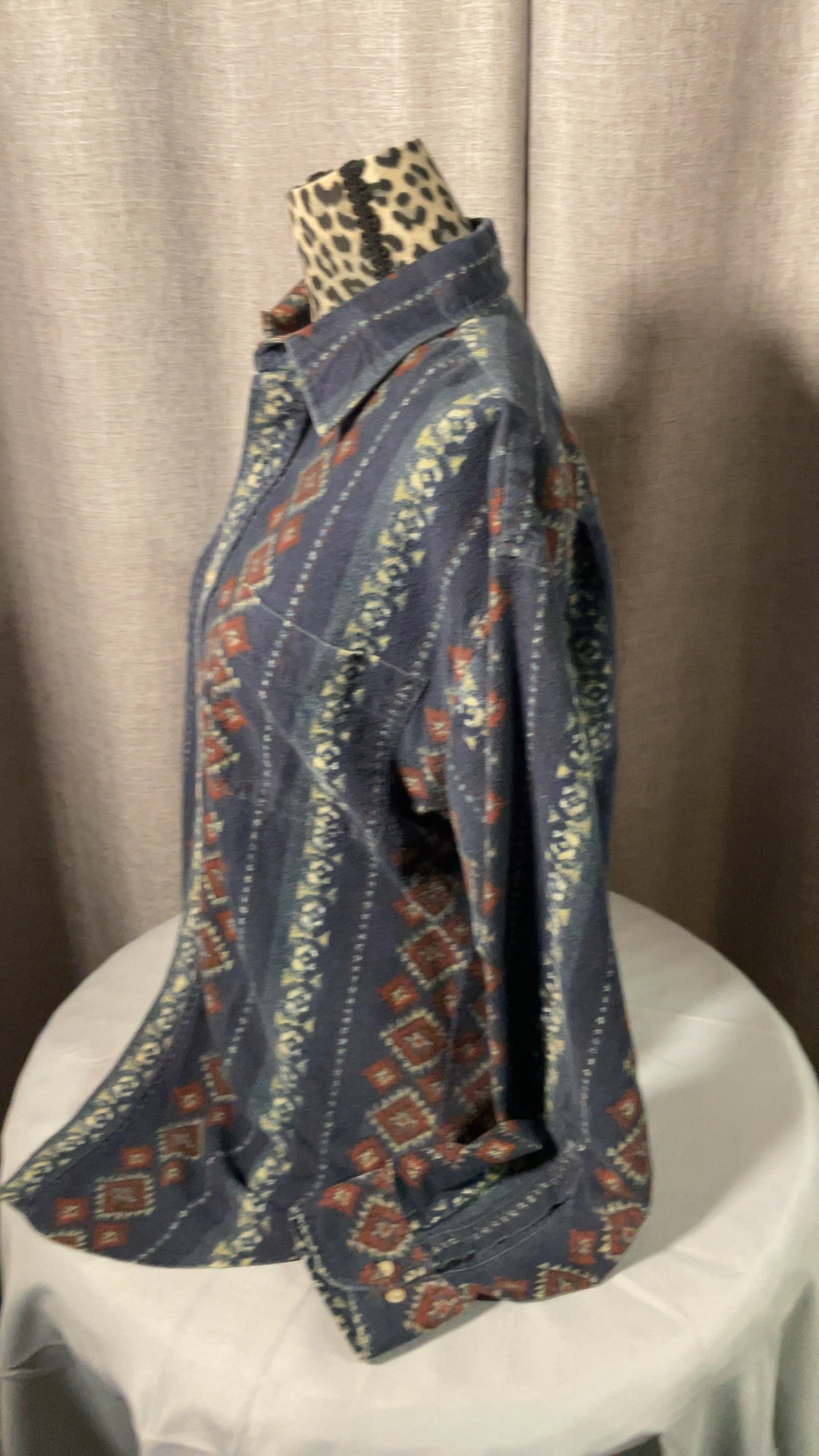 Northwest Territory Men's Navy & Red Patterned Cotton Shirt Medium image 5