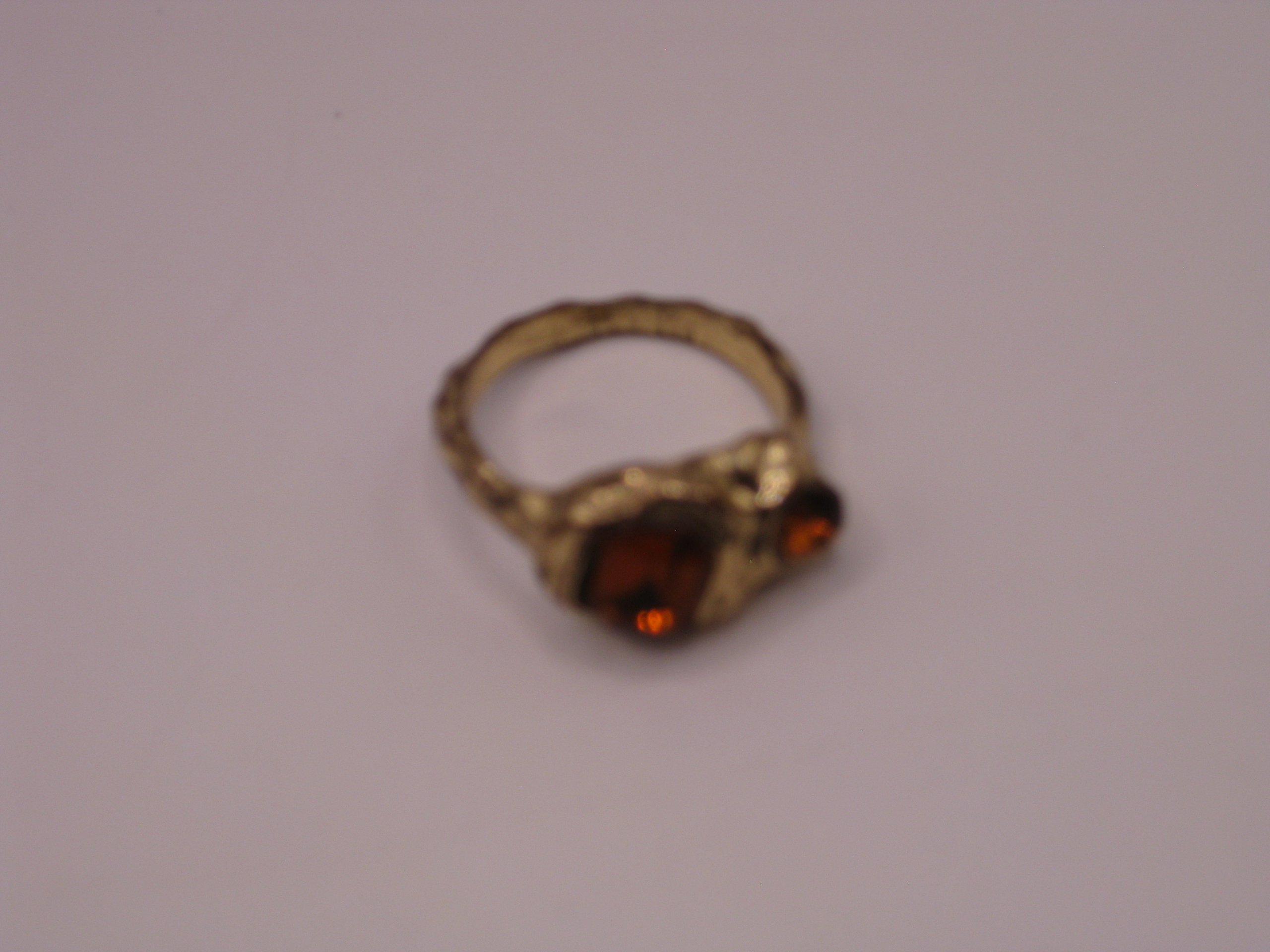 Vintage Gold Tone Ring with Orange Gems Unisex image 5