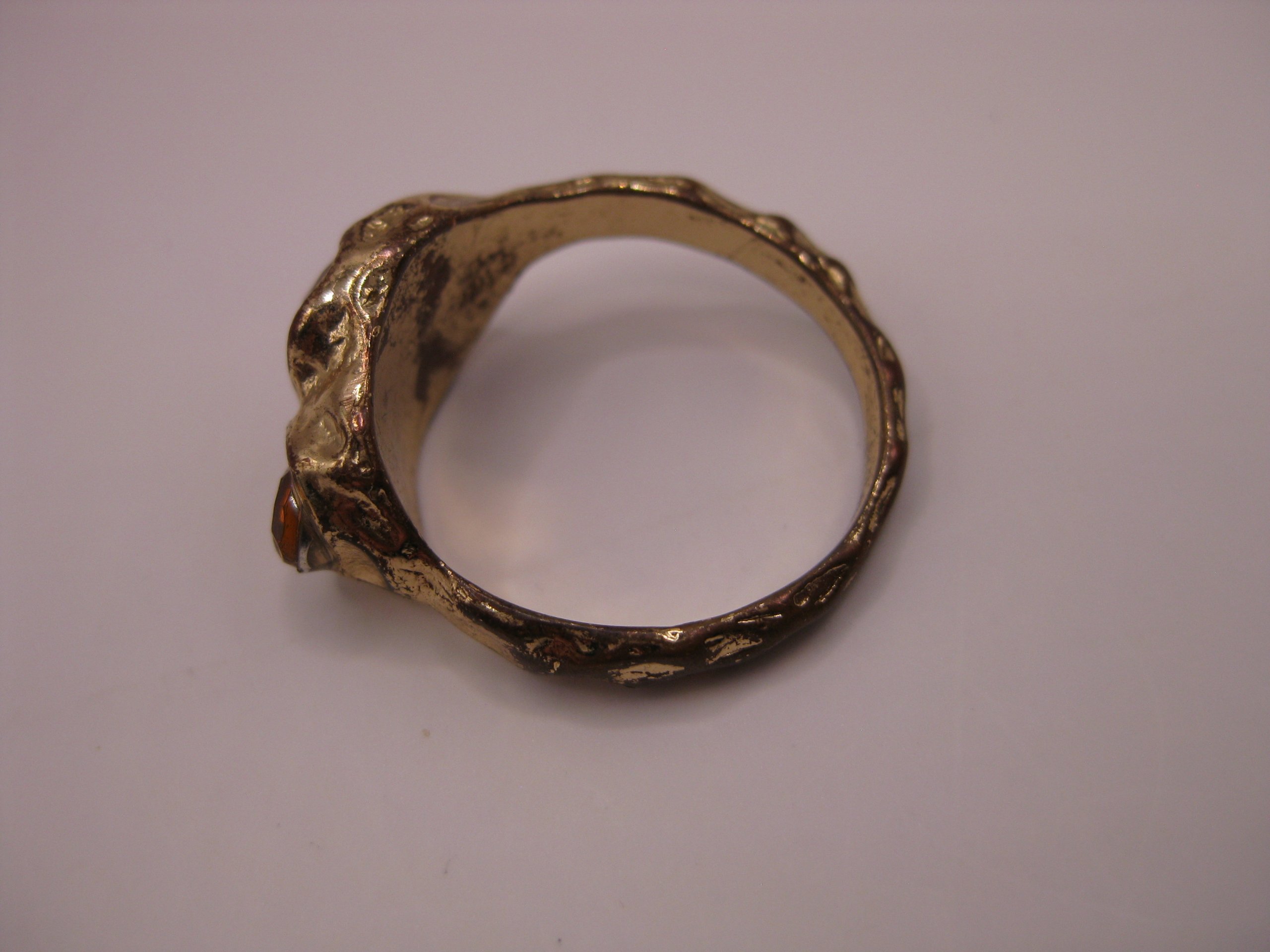 Vintage Gold Tone Ring with Orange Gems Unisex image 9