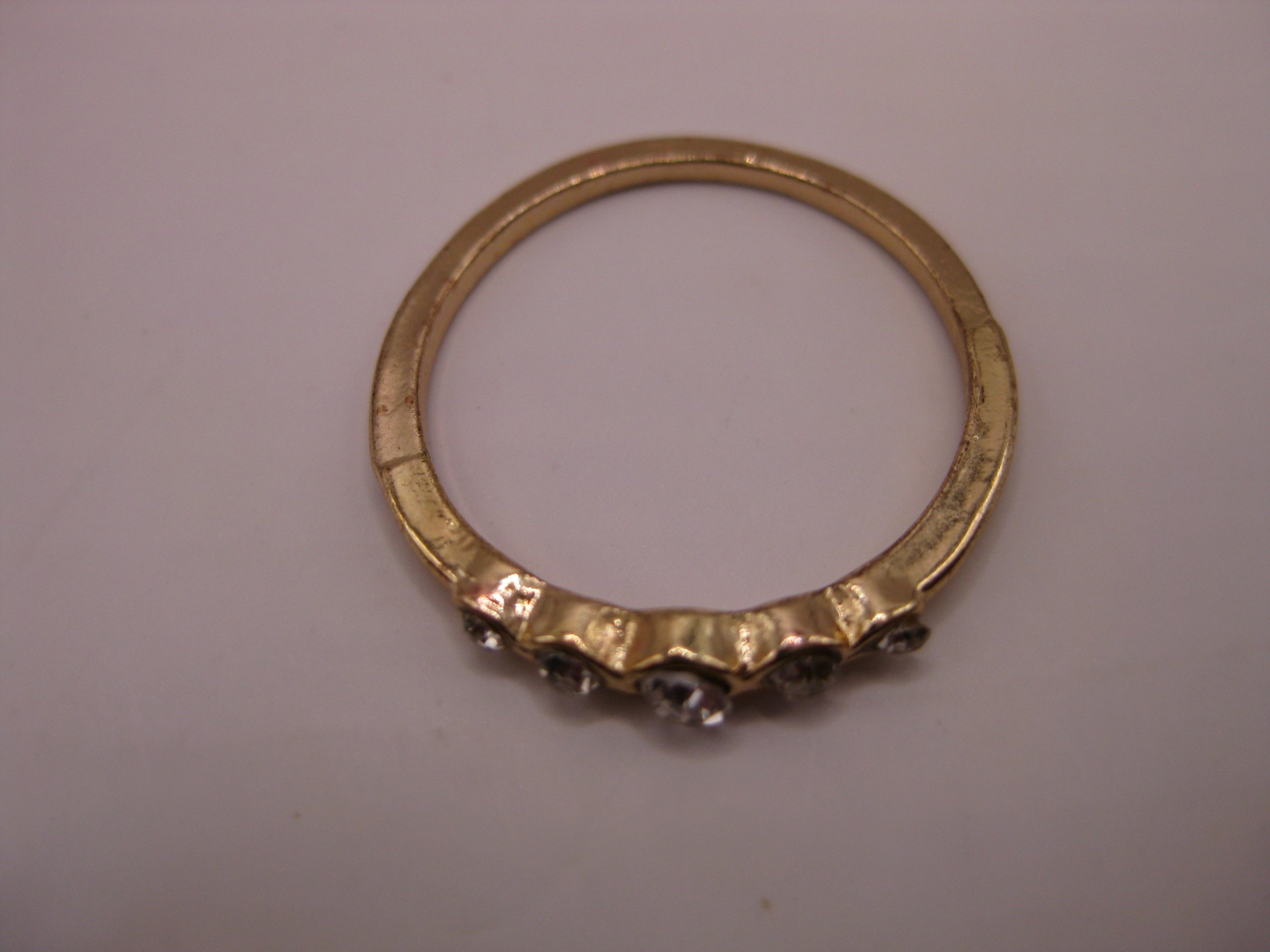 Vintage Gold Tone Ring with Clear Rhinestones Women’s image 4