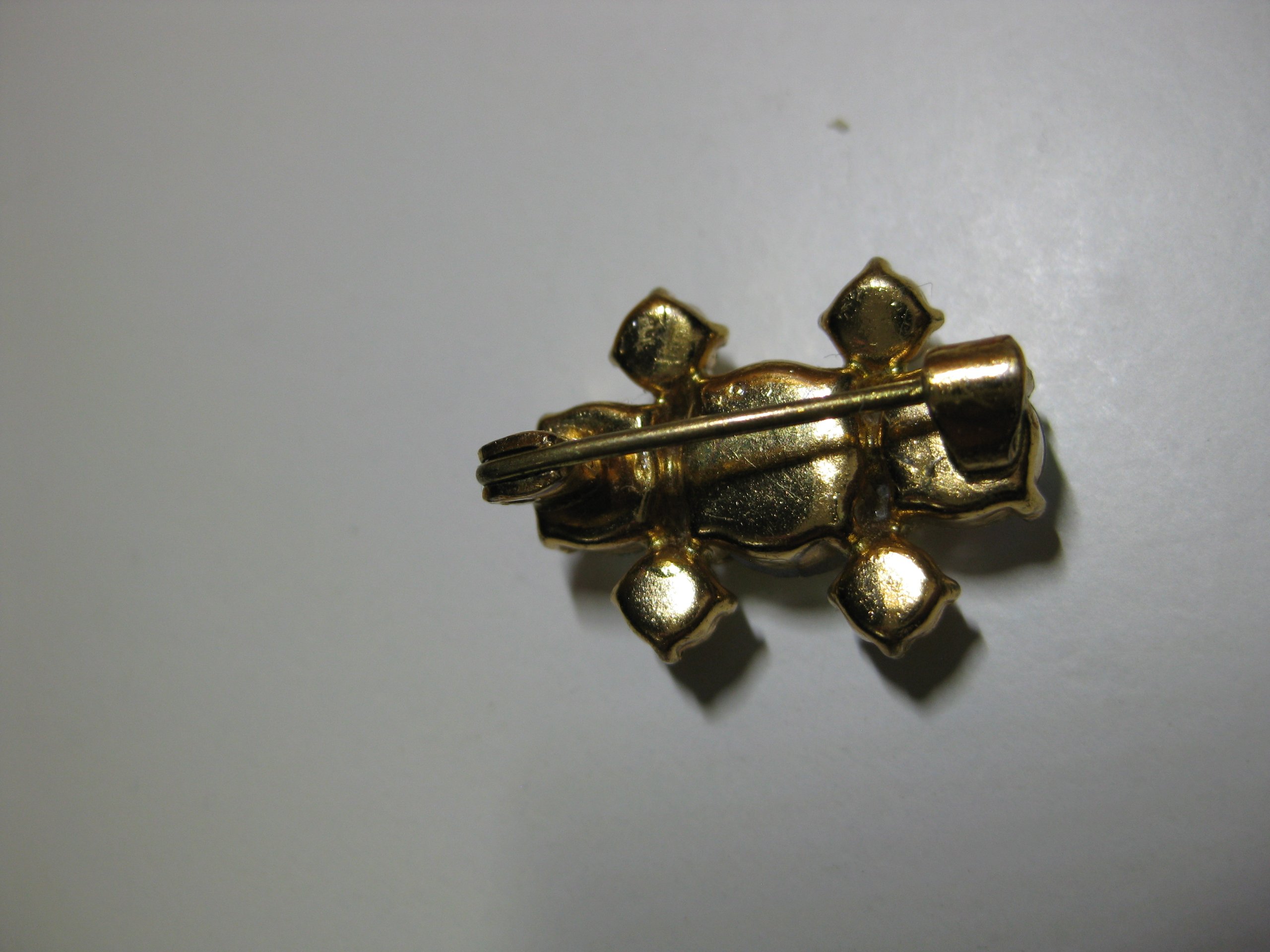 Vintage Aurora Borealis Crystal Gold-tone Brooch Pin image 2