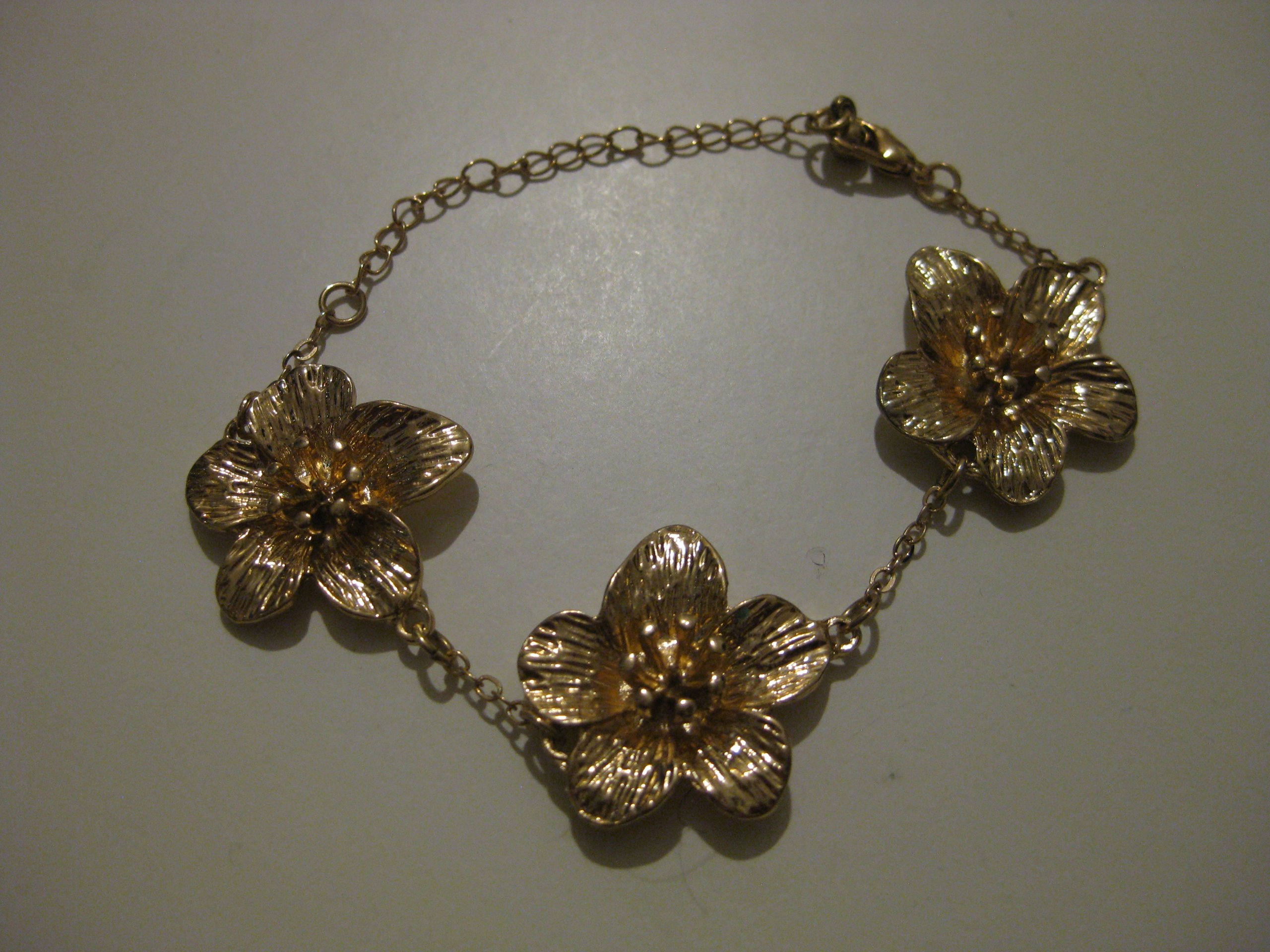 Gold Tone Floral Bracelet Women image 4