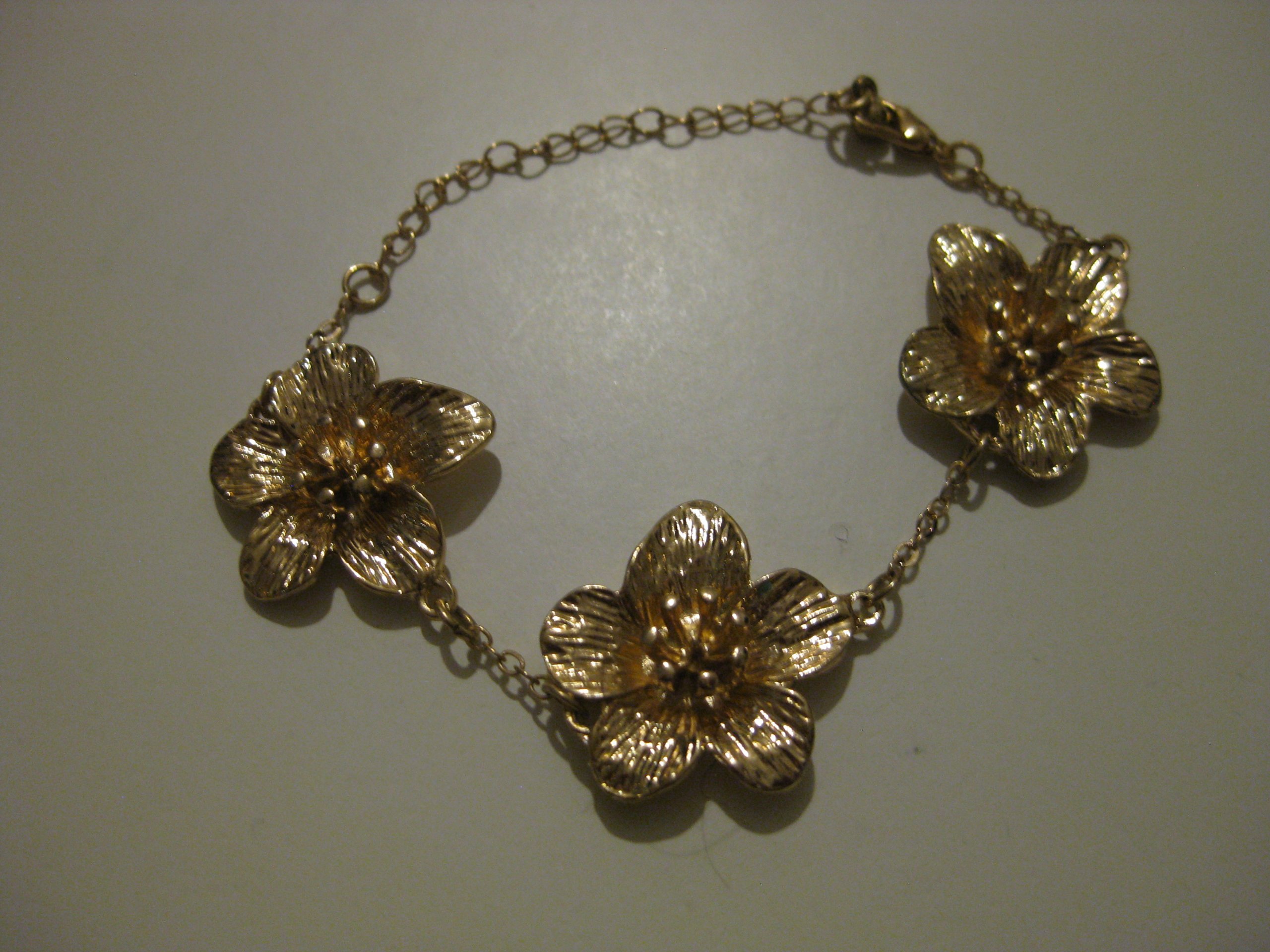 Gold Tone Floral Bracelet Women image 5