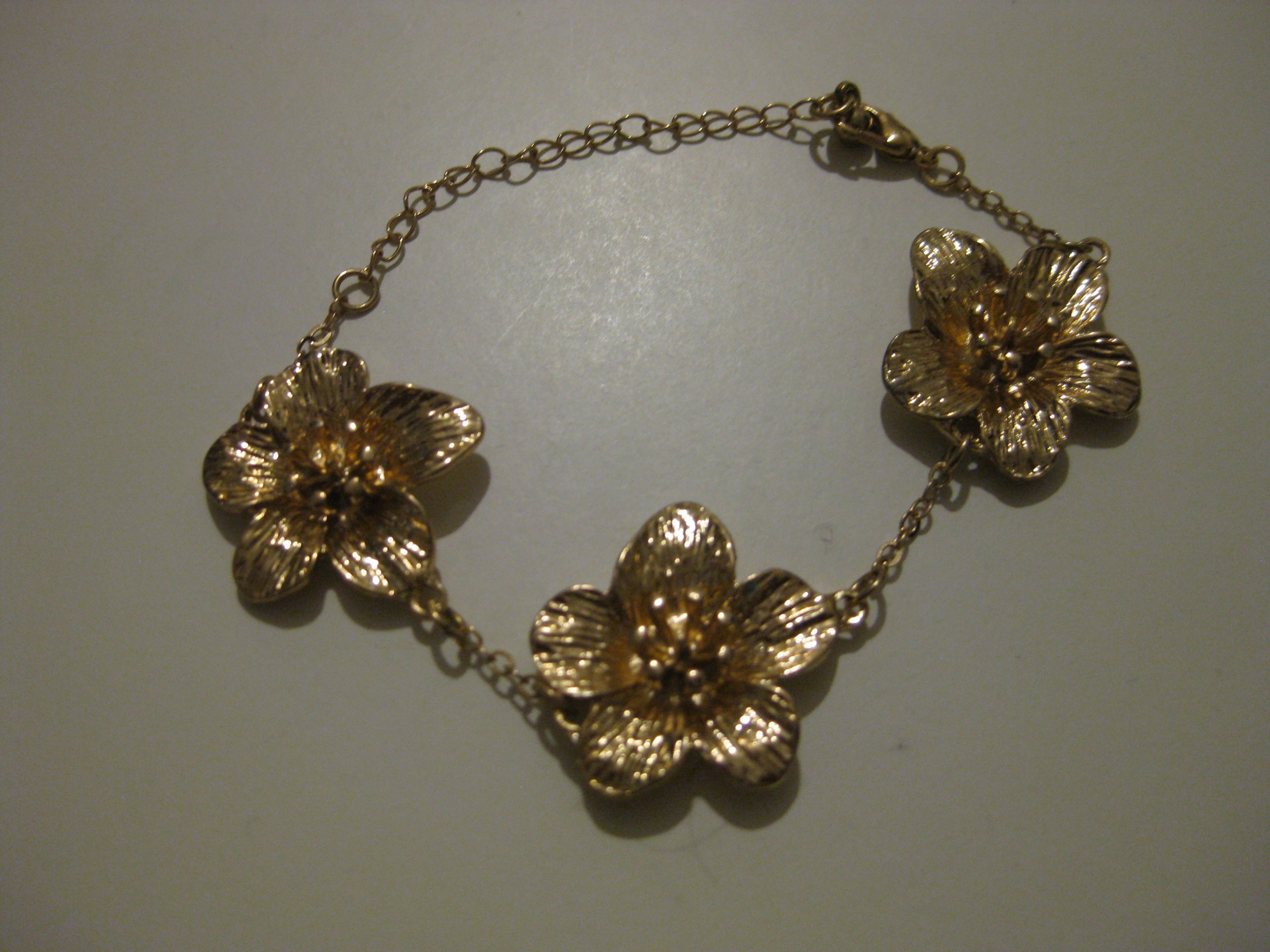 Gold Tone Floral Bracelet Women image 6